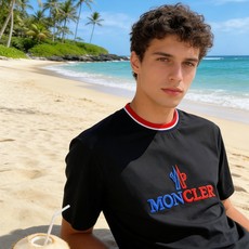 🐴《蒙口 Moncler》VIP高级定制! 2026春夏季新款短袖。这款T恤是夏季男装系列新品,采用丝光 🐴《蒙口 Moncler》VIP高级定制! 2026春夏季新款短袖。这款T恤是夏季男装系列新品,采用丝光