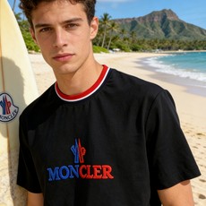 🐴《蒙口 Moncler》VIP高级定制! 2026春夏季新款短袖。这款T恤是夏季男装系列新品,采用丝光 🐴《蒙口 Moncler》VIP高级定制! 2026春夏季新款短袖。这款T恤是夏季男装系列新品,采用丝光