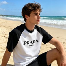 🐴《普拉达 PRADA》VIP高级定制! 2026春夏季新款短袖。这款T恤是夏季男装系列新品,采用丝光工 🐴《普拉达 PRADA》VIP高级定制! 2026春夏季新款短袖。这款T恤是夏季男装系列新品,采用丝光工