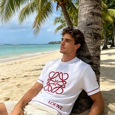🐴《罗意威 LOEWE》VIP高级定制! 2026春夏季新款短袖。这款T恤是夏季男装系列新品,采用丝光工 🐴《罗意威 LOEWE》VIP高级定制! 2026春夏季新款短袖。这款T恤是夏季男装系列新品,采用丝光工
