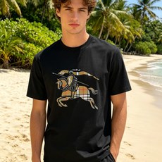🐴《巴宝莉 Burberry》VIP高级定制! 2026春夏季新款短袖。这款T恤是夏季男装系列新品,采用 🐴《巴宝莉 Burberry》VIP高级定制! 2026春夏季新款短袖。这款T恤是夏季男装系列新品,采用
