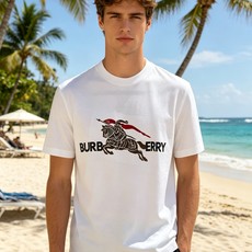 🐴《巴宝莉 Burberry》VIP高级定制! 2026春夏季新款短袖。这款T恤是夏季男装系列新品,采用 🐴《巴宝莉 Burberry》VIP高级定制! 2026春夏季新款短袖。这款T恤是夏季男装系列新品,采用