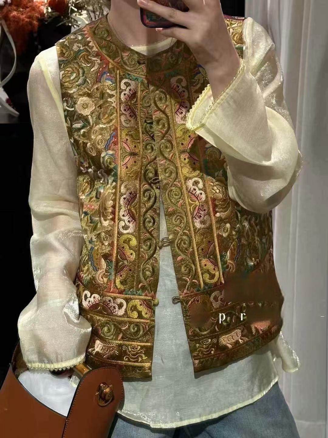 “High-End Women’s Suit with DG Horse Armor Embroidery and Gold-Dry Colored Craft” - 图片 5