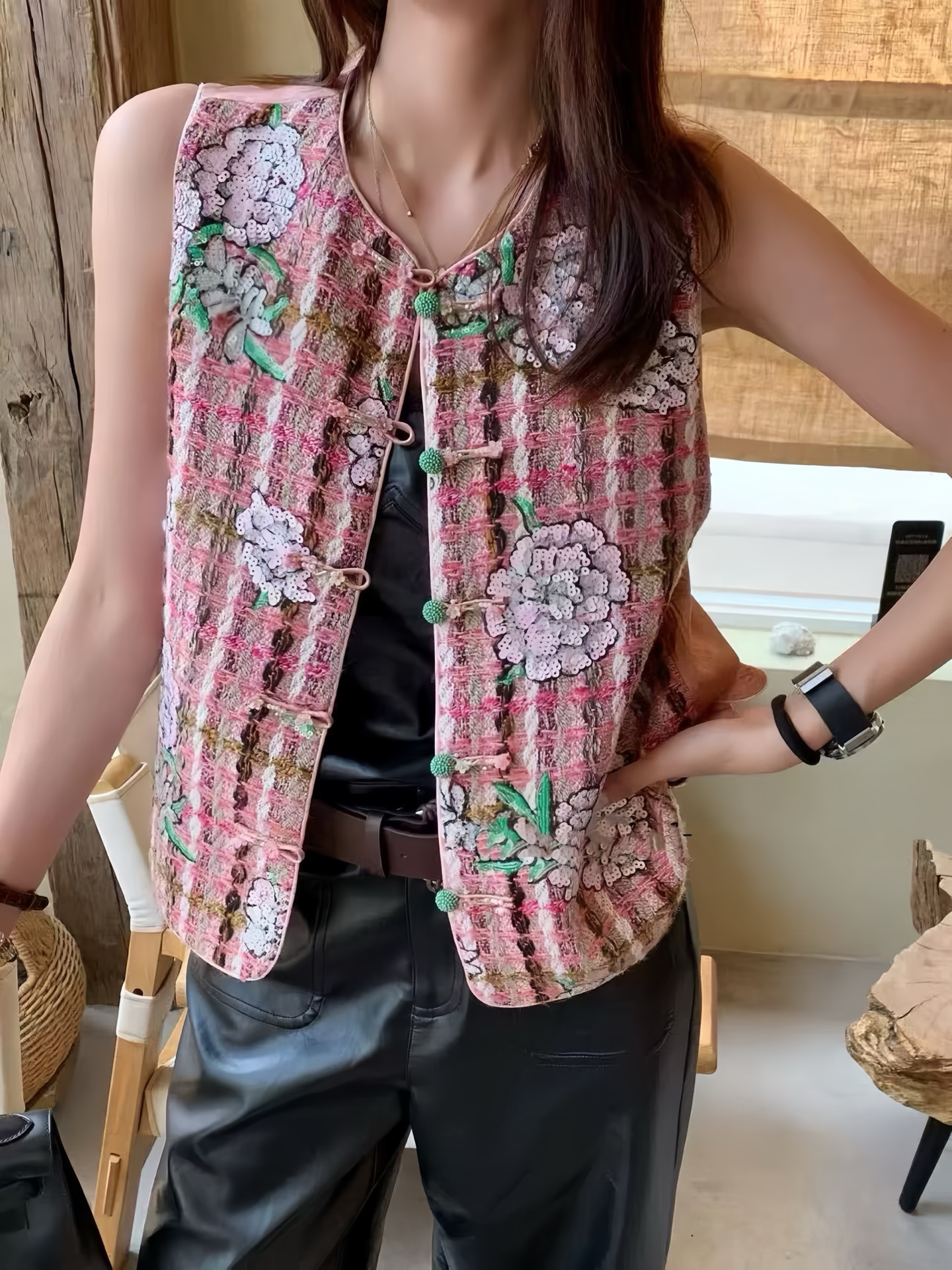 Elegant Floral Embroidered Vest with Chinese Knot Buttons, Luxury Shimmering Sequins 5 i1758201481577 872 0 3