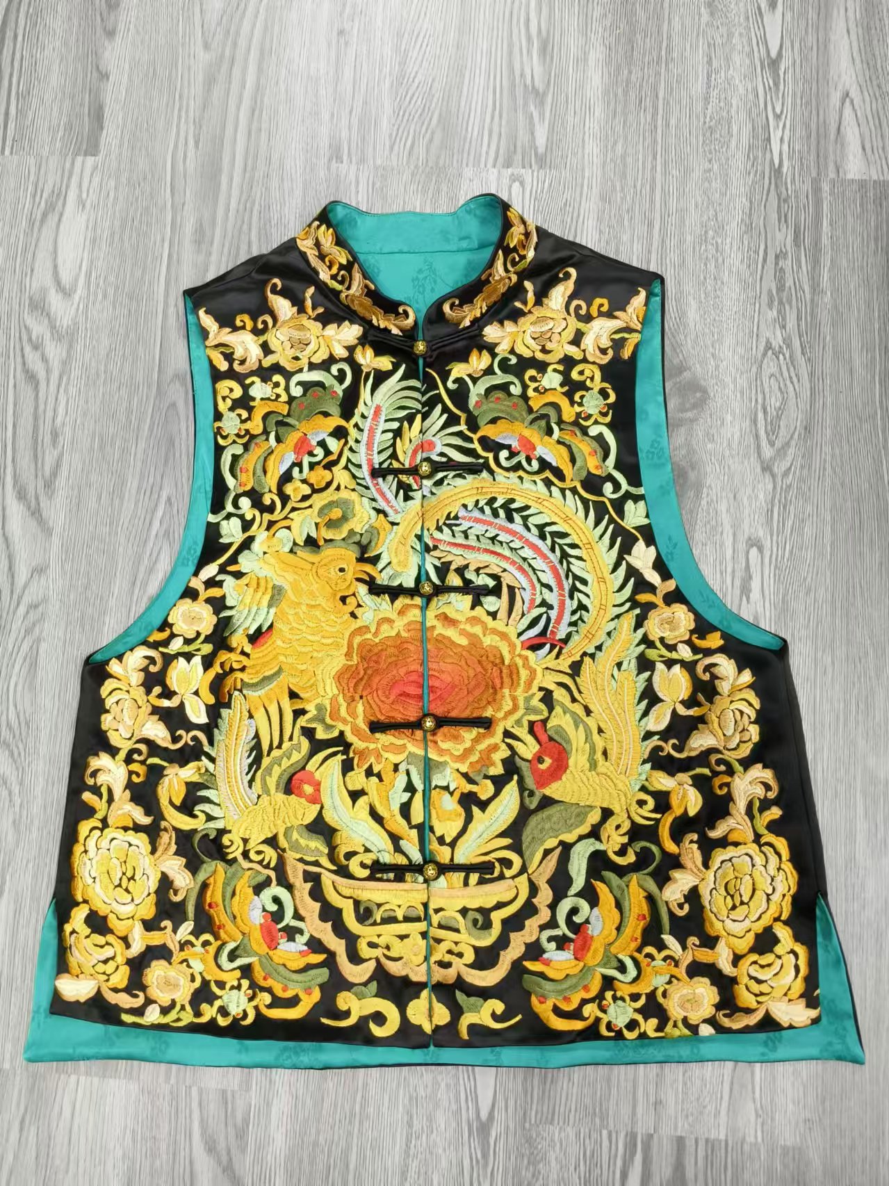 High-End Women’s Clothing Featuring New DG Packaging and Chinese Embroidered Accents - 图片 8