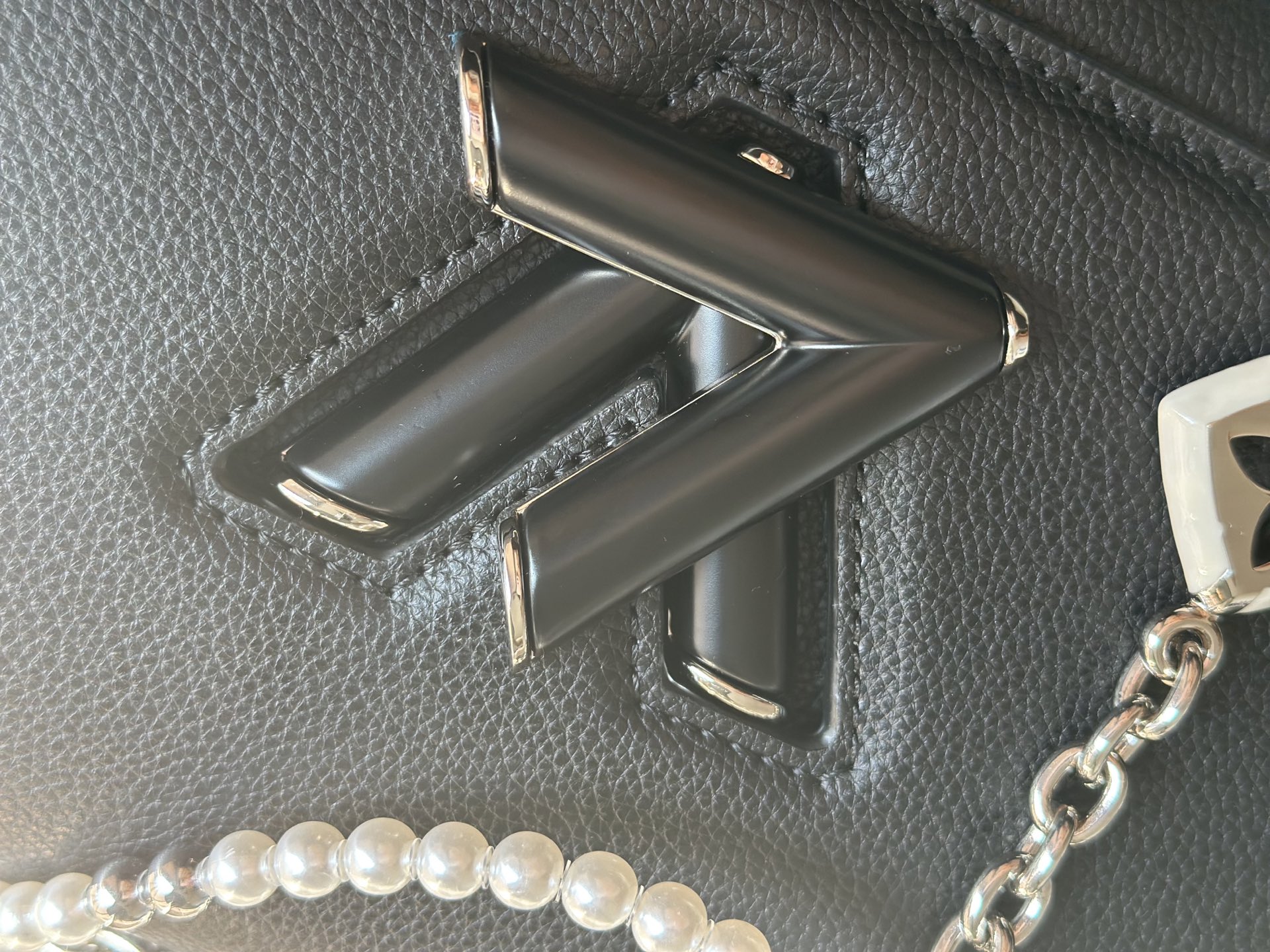 [玫瑰]新款[玫瑰]【Sac Twist MM Slim手袋] 款号50512/M14341 /m14342 对于Har
