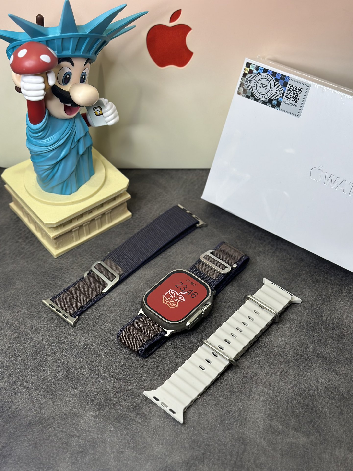 龙年新款出货‼️💰240 ln毒版 苹果AppleWatch Ultra2代 标配图中2条表带 可以自选1条 报货备注!