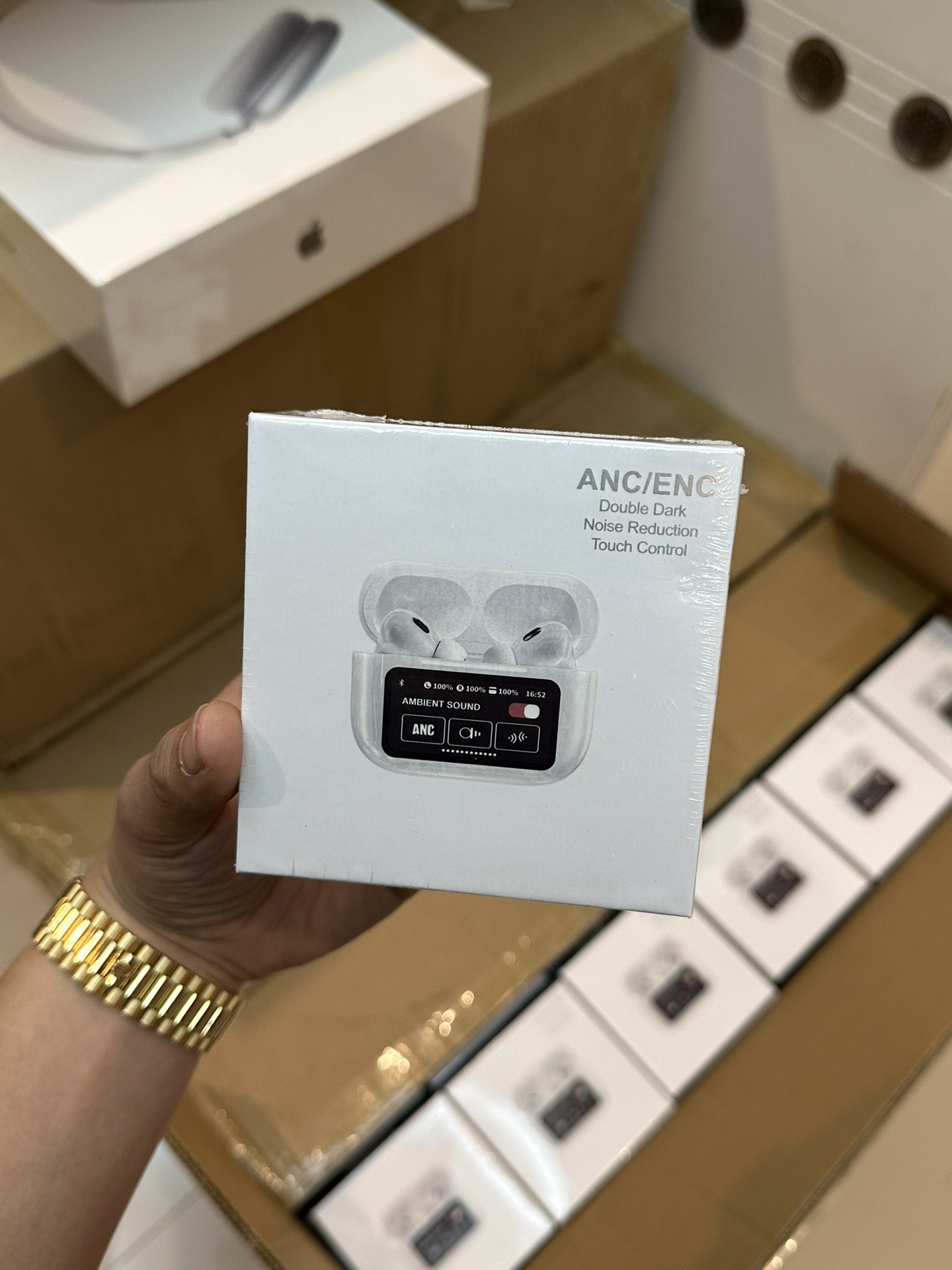 Pro5代显示屏 图1-2是澳洲版 批💰100 图3-4是高配版 批💰130 市面有2种货 包装/芯片不一样 注意分辨‼️