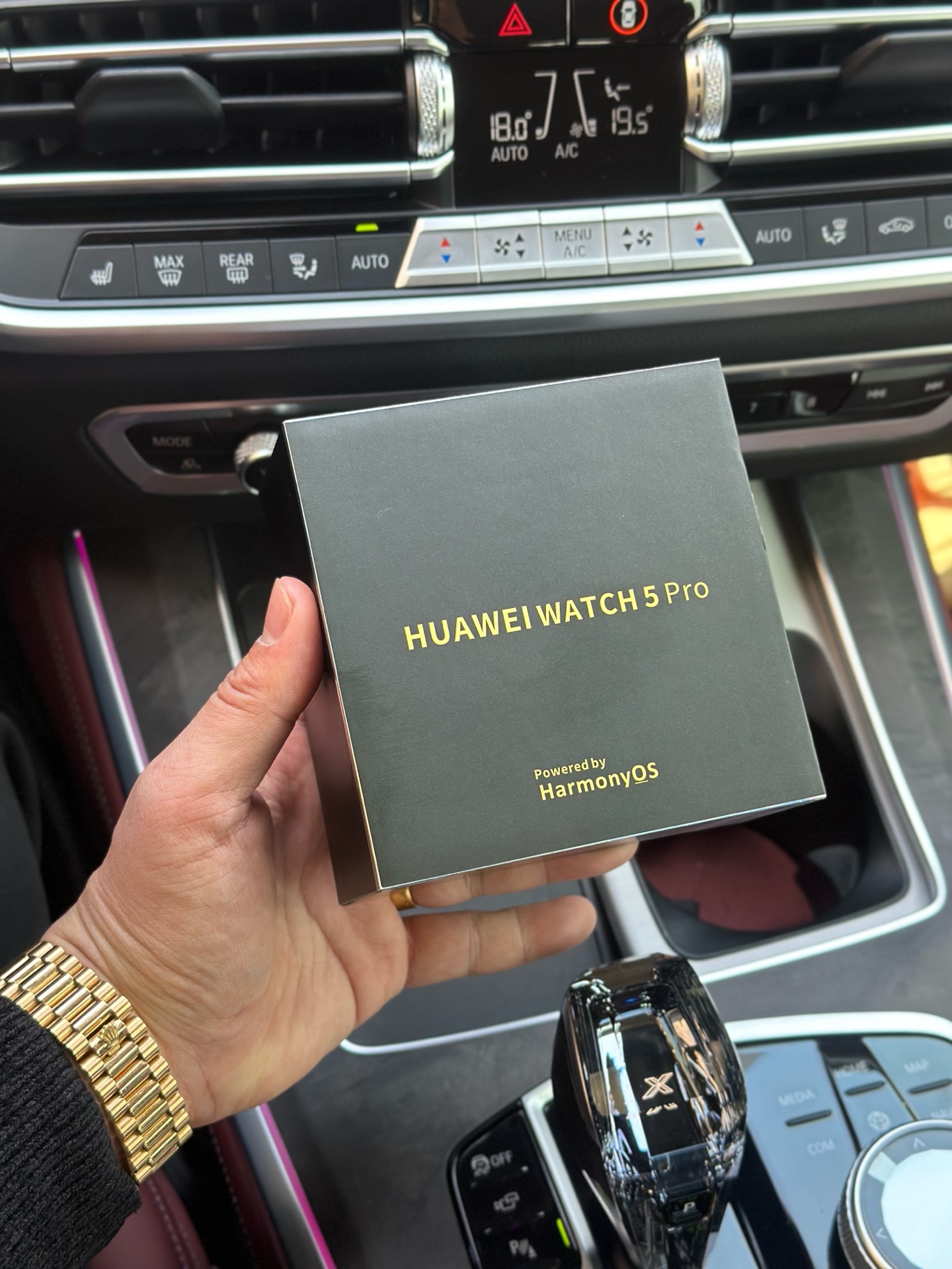 仓库现货批💰190 华为HUAWEI GT5Pro 手表 银色 赠送图中三条表带 正确盒子版本