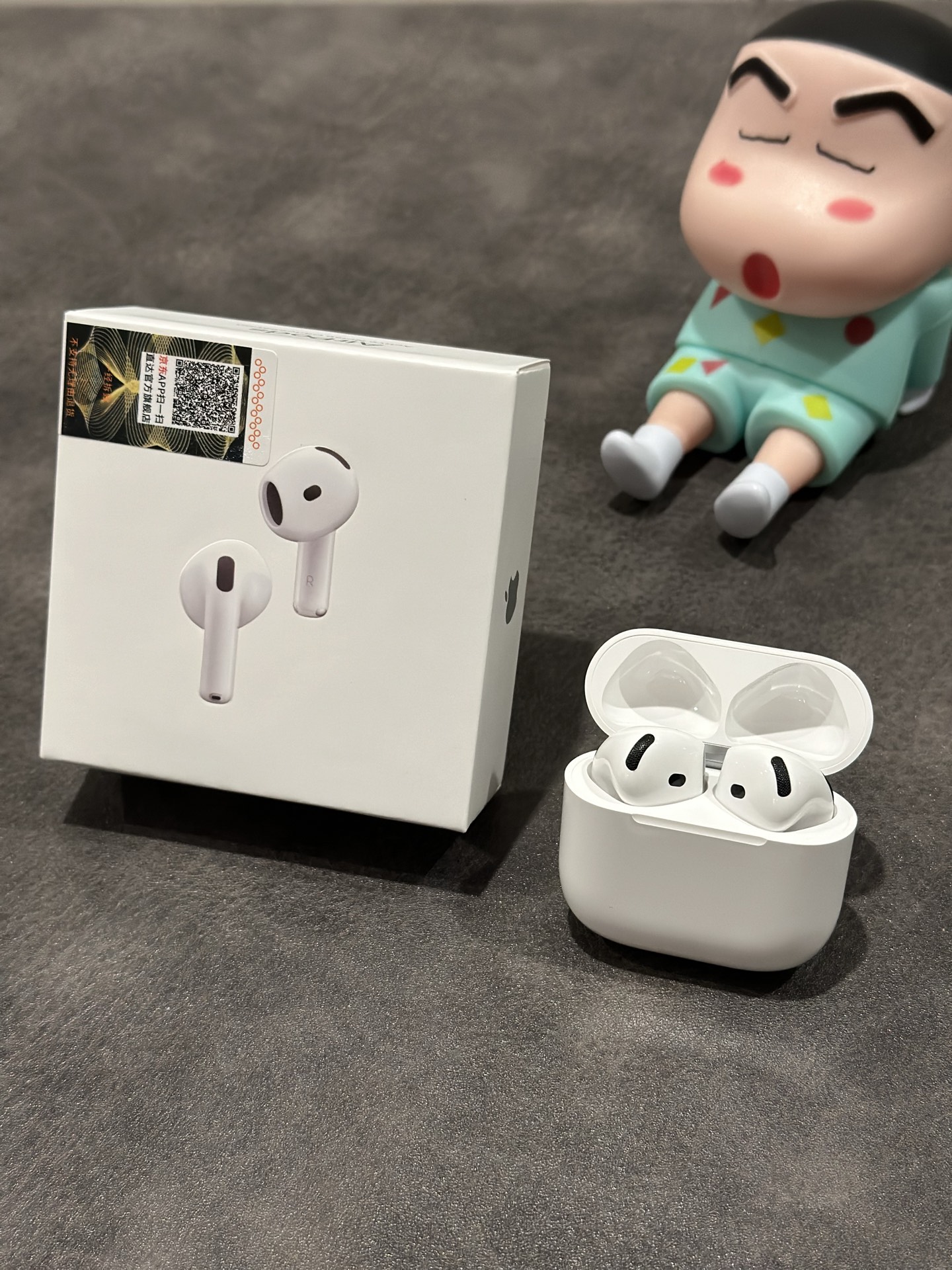 出厂批发价💰180
京东充正版 苹果AirPods4 带ANC降噪
正品一样的品质 真实35db降噪通透效果
升级头部动作感知 点头接听电话/摇头拒绝接听
带自适应音频 个性化音量 对话感知等
全新升级芯片 带陀螺仪 真实空间音频头部跟踪
真实降噪 通透 真实语言助手 可通过耳机唤醒Siri
支持iOS18系统弹窗 完美解决假货无法验证界面
新款C口充电孔 隐藏式指示灯 背面按键取消
采用全新升级敲击连接方式 充电仓底部带外放喇叭
支持无线充 纽扣电池单耳续航长达7小时
本机带序列号 五码合一 官网同步可查!
改名 定位 触控操作 入耳检测 原装有的功能全部实现
质量非常顶 区别市面通货 欢迎对比打脸
报货默认赠送保护壳 无线充 发票 京东包装盒等
售后保修三个月 耳机外观没磨损15天内可退换‼️