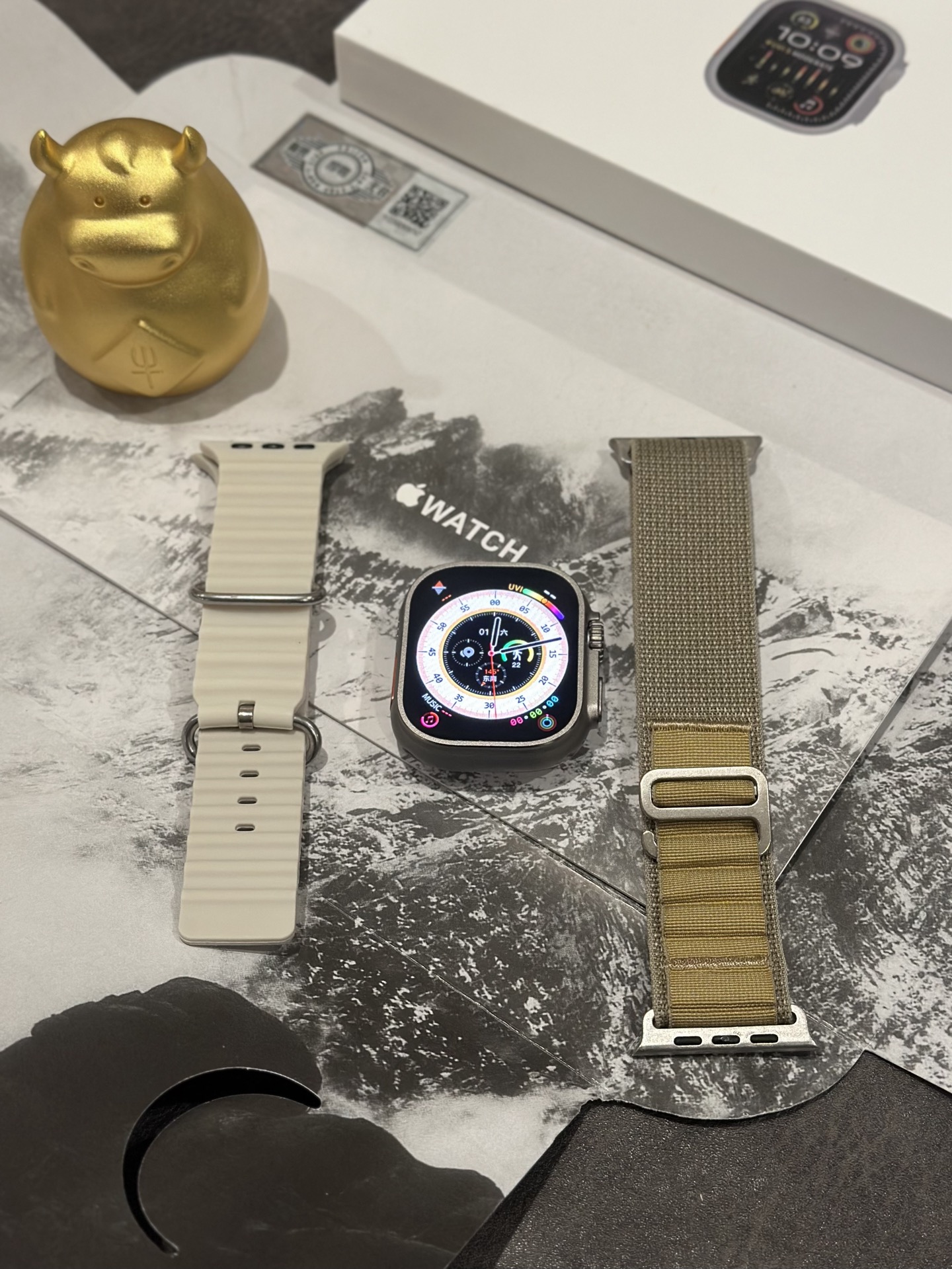 出厂批发价💰290
ln毒版 苹果AppleWatch Ultra2 蓝牙手表
莆田工厂订单 真正1:1完美复刻 可通用正品配件
目前唯一能跟正品通用配件的版本 认准这一点‼️
市面其版本都无法做到能用正品保护壳跟配件
包装跟正品一样带苹果logo 高端复刻认准莆田制造
外观细节做工功能甩华强北那些山寨电子垃圾两条街
原装AMOLED臻彩屏 支持屏幕常亮以及熄屏显示
支持300+自定义表盘 主题风格随你切换 全部免费‼️
重磅功能来了!!各位注意看介绍
支持手机微信消息即时提醒(支持iOS/Android)
支持蓝牙通话/NFC门禁卡 离线付款码 噪音检测等
本地相册音乐/不带手机也可以离线连接蓝牙耳机听歌
录音 股票 小说 股票信息 解压小游戏等 功能非常多
• 上百种运动模式 实时记录运动数据
• 精准心率/ 睡眠质量深度分析
• 女性健康周期提醒 贴心呵护每一天
内置ai智能助手 随时解答你的任何疑问
电池全面升级 日常使用续航2天待机可达7天
强烈推荐各位入手一试!到手不满意包退换
本产品支持售后
质量问题保修三个月 屏幕膜没撕过可退换‼️