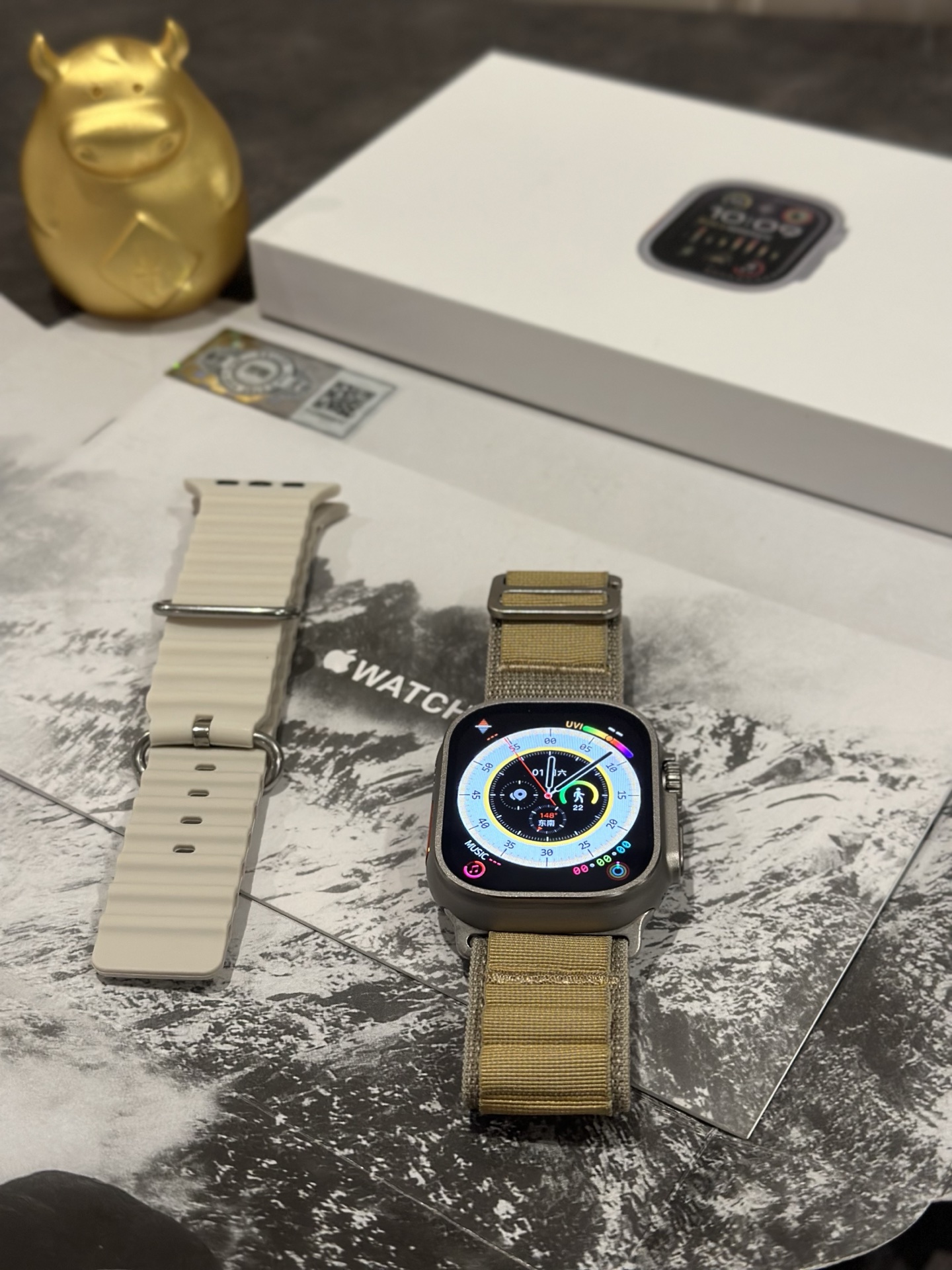 出厂批发价💰290
ln毒版 苹果AppleWatch Ultra2 蓝牙手表
莆田工厂订单 真正1:1完美复刻 可通用正品配件
目前唯一能跟正品通用配件的版本 认准这一点‼️
市面其版本都无法做到能用正品保护壳跟配件
包装跟正品一样带苹果logo 高端复刻认准莆田制造
外观细节做工功能甩华强北那些山寨电子垃圾两条街
原装AMOLED臻彩屏 支持屏幕常亮以及熄屏显示
支持300+自定义表盘 主题风格随你切换 全部免费‼️
重磅功能来了!!各位注意看介绍
支持手机微信消息即时提醒(支持iOS/Android)
支持蓝牙通话/NFC门禁卡 离线付款码 噪音检测等
本地相册音乐/不带手机也可以离线连接蓝牙耳机听歌
录音 股票 小说 股票信息 解压小游戏等 功能非常多
• 上百种运动模式 实时记录运动数据
• 精准心率/ 睡眠质量深度分析
• 女性健康周期提醒 贴心呵护每一天
内置ai智能助手 随时解答你的任何疑问
电池全面升级 日常使用续航2天待机可达7天
强烈推荐各位入手一试!到手不满意包退换
本产品支持售后
质量问题保修三个月 屏幕膜没撕过可退换‼️