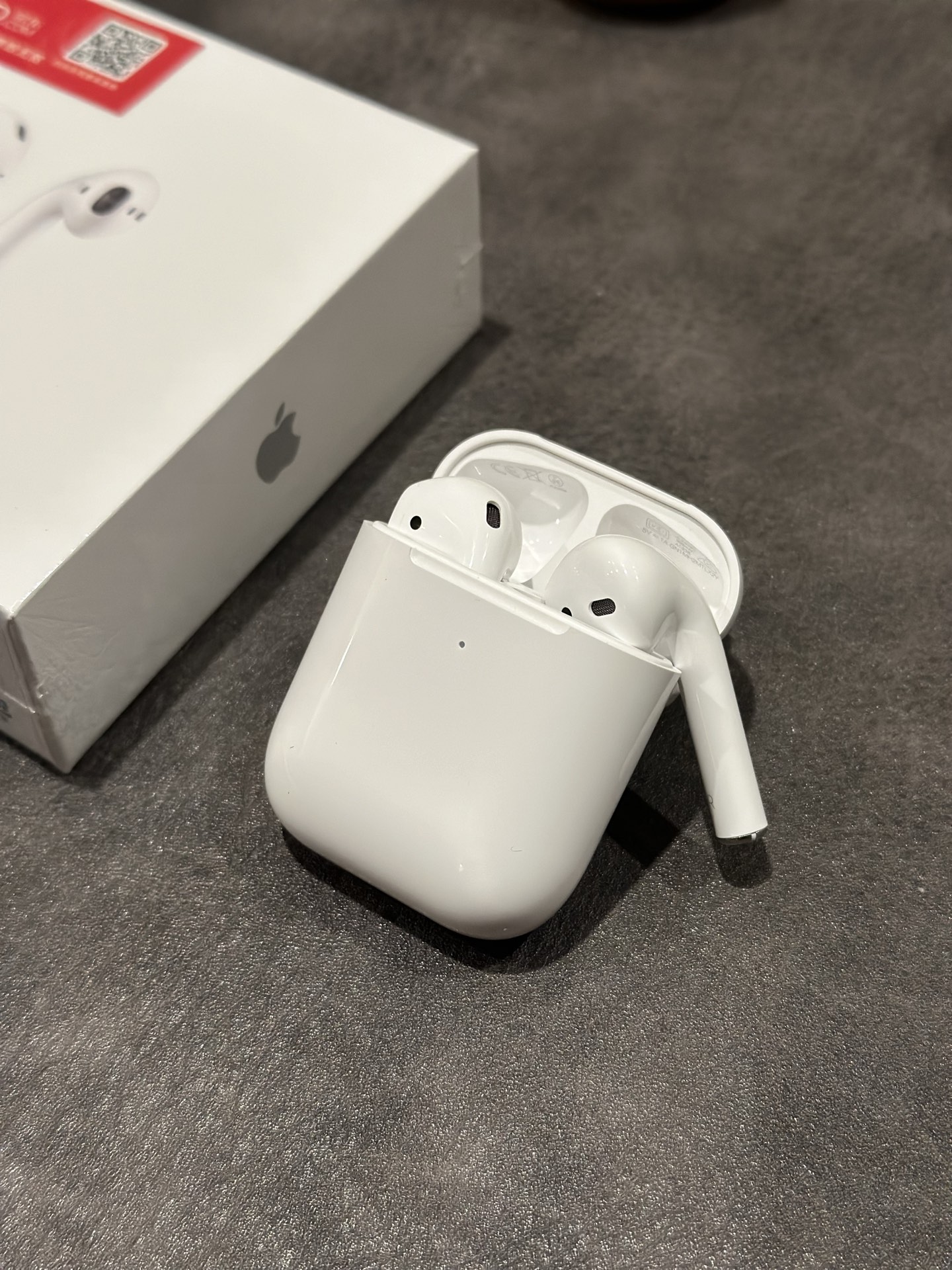 年底收官福利🧧💰70
澳洲版 苹果AirPods 二代耳机 
国外客户订单 高品质1:1 质量非常牛逼
默认贴京东标出货 不需要贴标的报货备注
真正1:1公司货 真实五码合一官网可查  
苹果lightning尾插跟包装 包装配件全部一致
弹窗显示/本机序列号/机身激光/原装1:1正品
真正外单公司高品质货
不要拿华强北几十块的电子垃圾来比 
两个层次的东西 没有可比性

各位放心冲 到手不满意随时可以退
图片均为实拍 照片什么样 实物就是什么样
本产品支持售后
质量问题保修三个月 外观不磨损支持退换