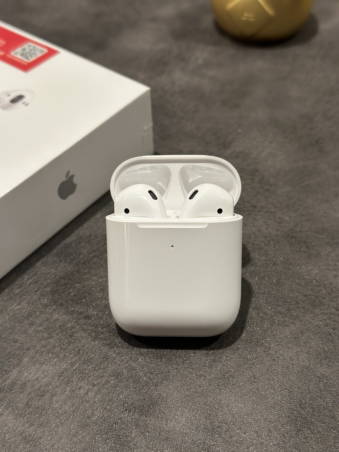 年底收官福利🧧💰70
澳洲版 苹果AirPods 二代耳机 
国外客户订单 高品质1:1 质量非常牛逼
默认贴京东标出货 不需要贴标的报货备注
真正1:1公司货 真实五码合一官网可查  
苹果lightning尾插跟包装 包装配件全部一致
弹窗显示/本机序列号/机身激光/原装1:1正品
真正外单公司高品质货
不要拿华强北几十块的电子垃圾来比 
两个层次的东西 没有可比性

各位放心冲 到手不满意随时可以退
图片均为实拍 照片什么样 实物就是什么样
本产品支持售后
质量问题保修三个月 外观不磨损支持退换