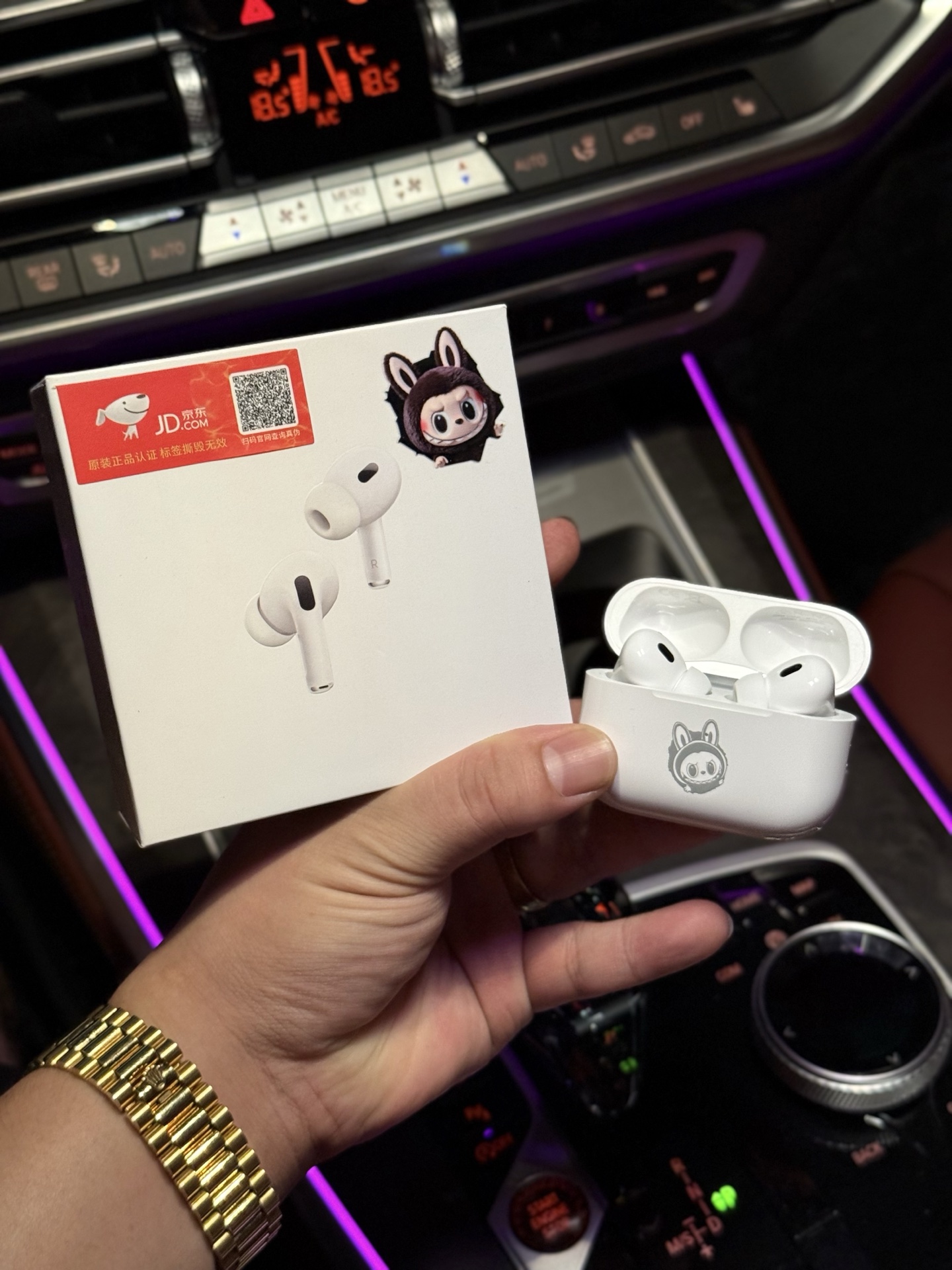 labubu联名出货💰90 拉布布联名款 苹果AirPodsPro2 简称5代耳机 泡泡玛特labubu全球爆火 市值破3800亿纪念