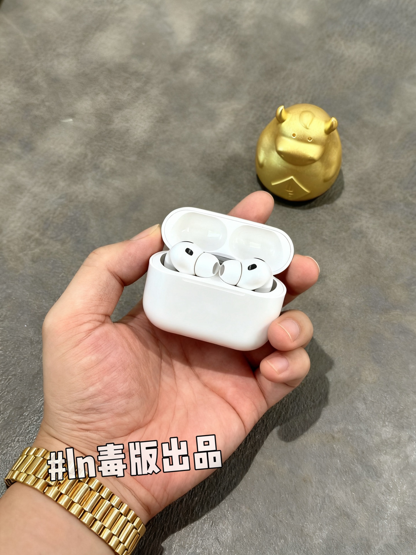 新款AirPodsPro3 开发中。。。 预计月底出货😊敬请期待‼️