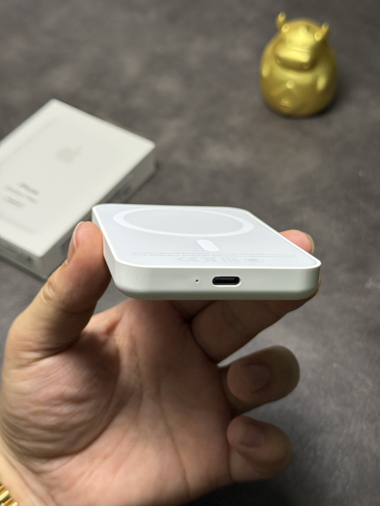 双12福利特价💰40
苹果MagSafe磁吸充电宝 高配版
跨境电商客户订单 高配1:1版本 带序列号
轻轻一靠 自动吸附 显示苹果弹窗充电动画
莆田工厂订单 专供外贸客户 真实3000毫安电池
秒杀市面华强北低配虚标版本 欢迎各位拆机对比
充电效率跟原装一样 单次可给手机充电60%左右
高效回血告别电量焦虑✔️应急充电必备神器

本产品售后保修三个月 外观没磨损支持退换‼️