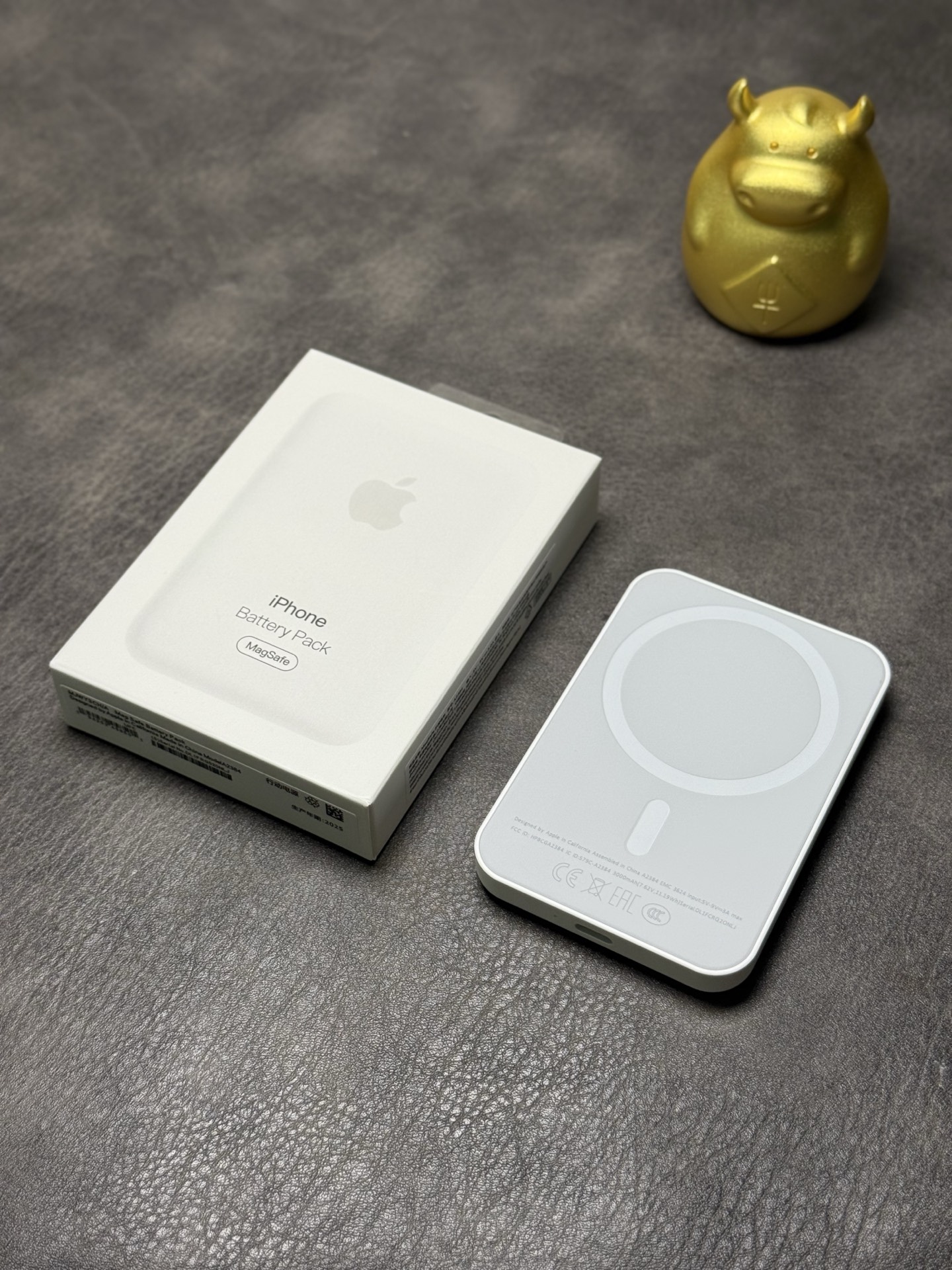 双12福利特价💰40
苹果MagSafe磁吸充电宝 高配版
跨境电商客户订单 高配1:1版本 带序列号
轻轻一靠 自动吸附 显示苹果弹窗充电动画
莆田工厂订单 专供外贸客户 真实3000毫安电池
秒杀市面华强北低配虚标版本 欢迎各位拆机对比
充电效率跟原装一样 单次可给手机充电60%左右
高效回血告别电量焦虑✔️应急充电必备神器

本产品售后保修三个月 外观没磨损支持退换‼️