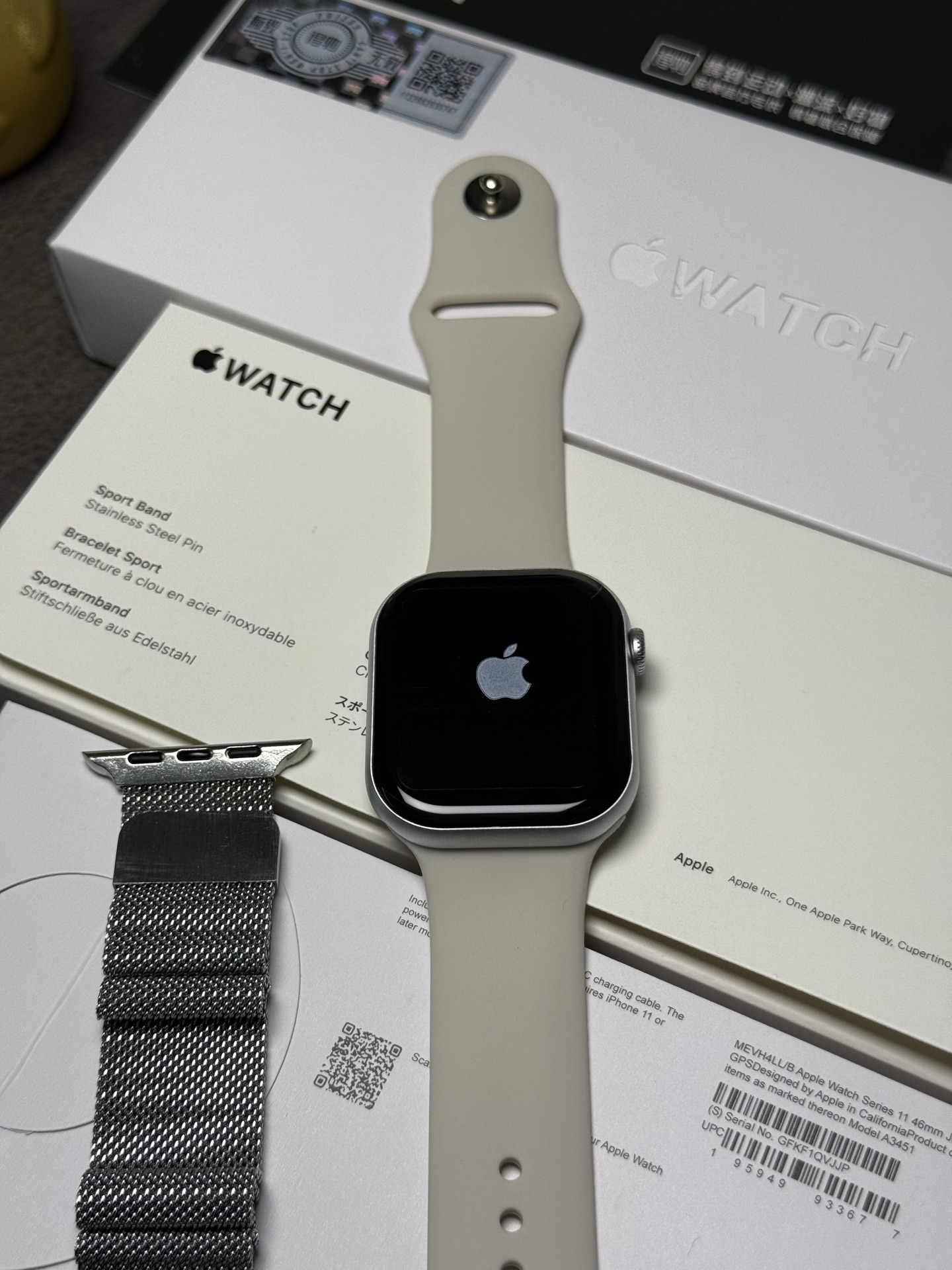 ln毒版出货💯💰240
苹果AppleWatch Series11 苹果11代手表 
全新升级WatchOS 26系统主题 目前唯一正确版
莆田工厂订单 真正1:1完美复刻 可通用正品配件
目前唯一能跟正品通用配件的版本 认准这一点‼️
46mm不锈钢边框 所有孔位都是1:1对标正品
市面其版本都无法做到能用正品保护壳跟配件
新增回复微信消息功能‼️各位期待的功能款来了
目前唯一能在手表上直接回复微信消息的1:1苹果手表
莆田ln毒版出品款 外包装跟正品一样带苹果图标
手表包装带序列号 可在官网查询保修✔️
到手逼格跟正品无异！区别市面华强北一眼假版本
46/42mm两种尺寸表盘可选‼️没备注默认发46mm
标配Amoled高清屏 黑暗环境下屏幕不会发灰漏光
398mah高压电池 常规使用续航可达3天左右 
全触海栎创816D触控方案 操作顺滑 运行流畅不卡顿
IP67级防水日常洗手/淋雨都不怕
新增功能1️⃣
健康监测，贴心守护：内置专业的心率、血压、血氧传感器，实时精准监测身体指标。睡眠监测功能也很强大，能分析睡眠质量，给出改善建议，就像私人健康管家，时刻关注身体状况
新增功能2️⃣
蓝牙5.3连接超稳定，来电、短信、微信等通知实时提醒，支持手表回复微信消息！AI语音助手超智能，查天气、设闹钟等
新增功能3️⃣
支持运动记录助力锻炼：支持跑步、骑行、瑜伽等几十种运动模式，自动识别运动状态，精准记录运动轨迹、步数、卡路里消耗等数据。
新增功能4️⃣
支持登录微信、回复微信消息！支付宝离线支付，出门不用带钱包，抬手一扫就能付款，购物、乘车超方便。还具备NFC功能，刷门禁轻松进出小区、办公楼。
新增功能5️⃣
支持下载小软件 上传照片/音乐等操作
手表可存储音乐 不带手机也能连接蓝牙耳机听歌

功能非常多 欢迎各位到手亲自把玩！
手表支持售后保修 报货赠送图中2条表带 水凝保护膜
非人为造成的免费保修三个月 屏幕膜不撕支持退换‼️