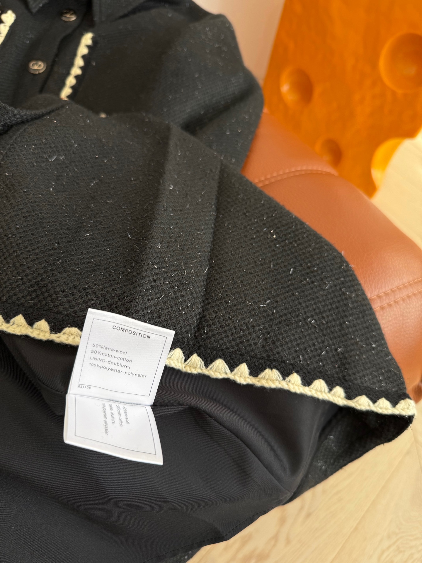 扑面而来的优雅精致 25新款 波浪纹织带镶边装饰连衣裙 浓浓的时髦小香风 优雅大气 不经意间整个人挺拔又