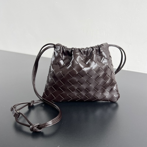 Bottega Veneta Brown Leather Drawstring Bucket Bag, 21x16.6x1 cm 1 Bottega Veneta Brown Leather Drawstring Bucket Bag, 21x16.6x1 cm