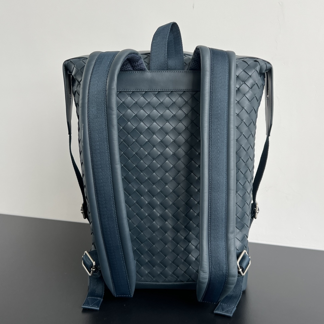 Bottega Veneta Blue 42x30x13cm everyday