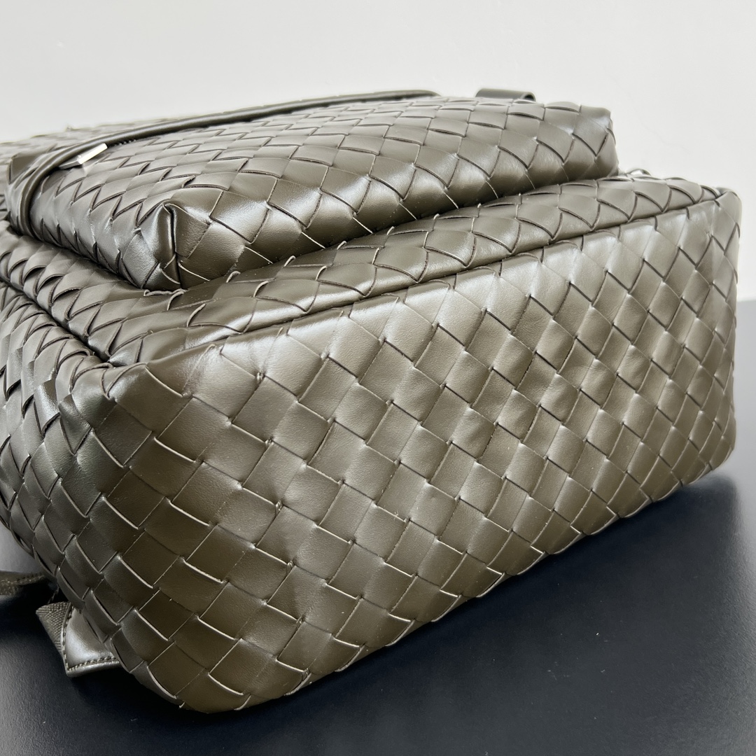 Bottega Veneta 730732 Dark Olive 46x30x14cm work