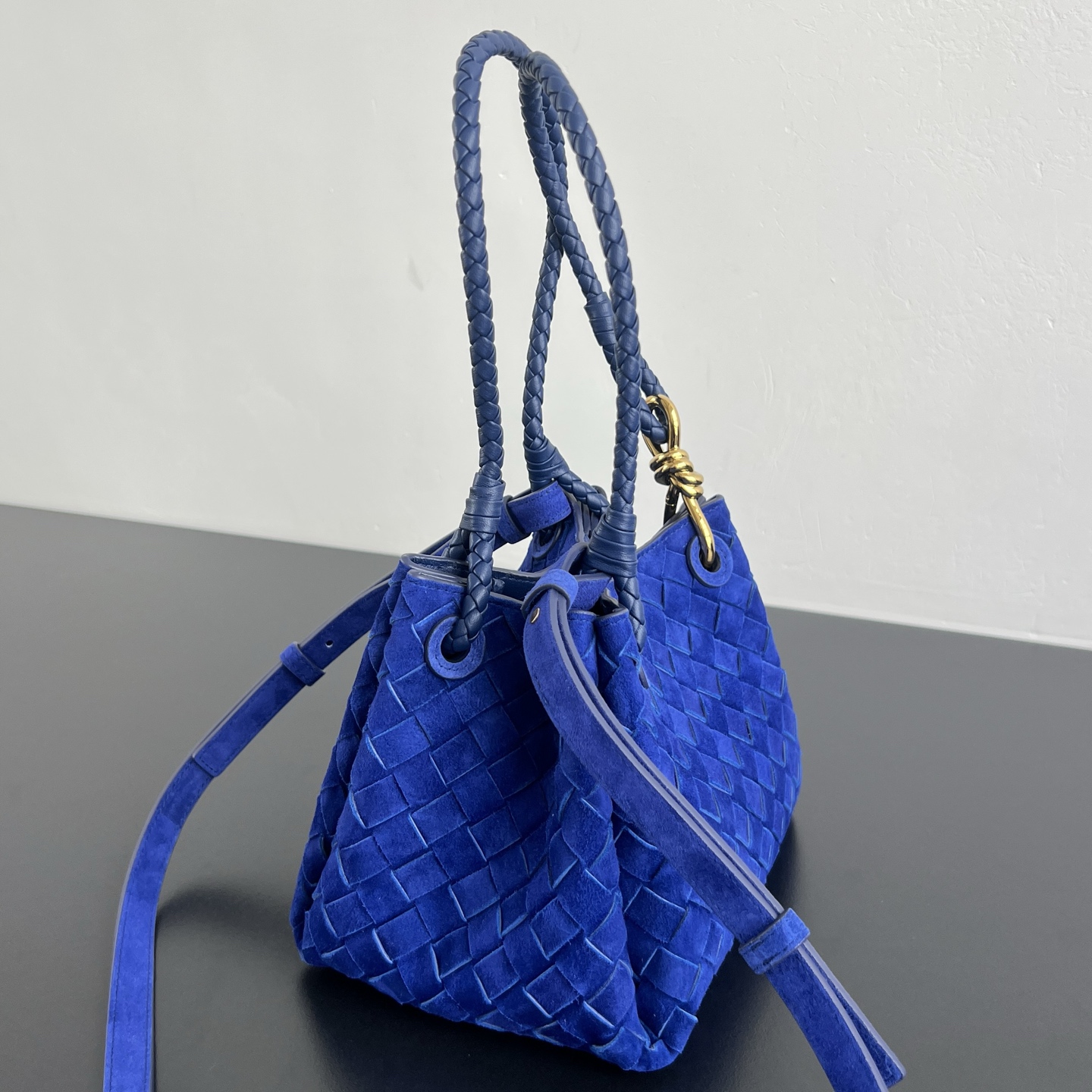 Сумка Bottega Veneta с плетением Intrecciato
