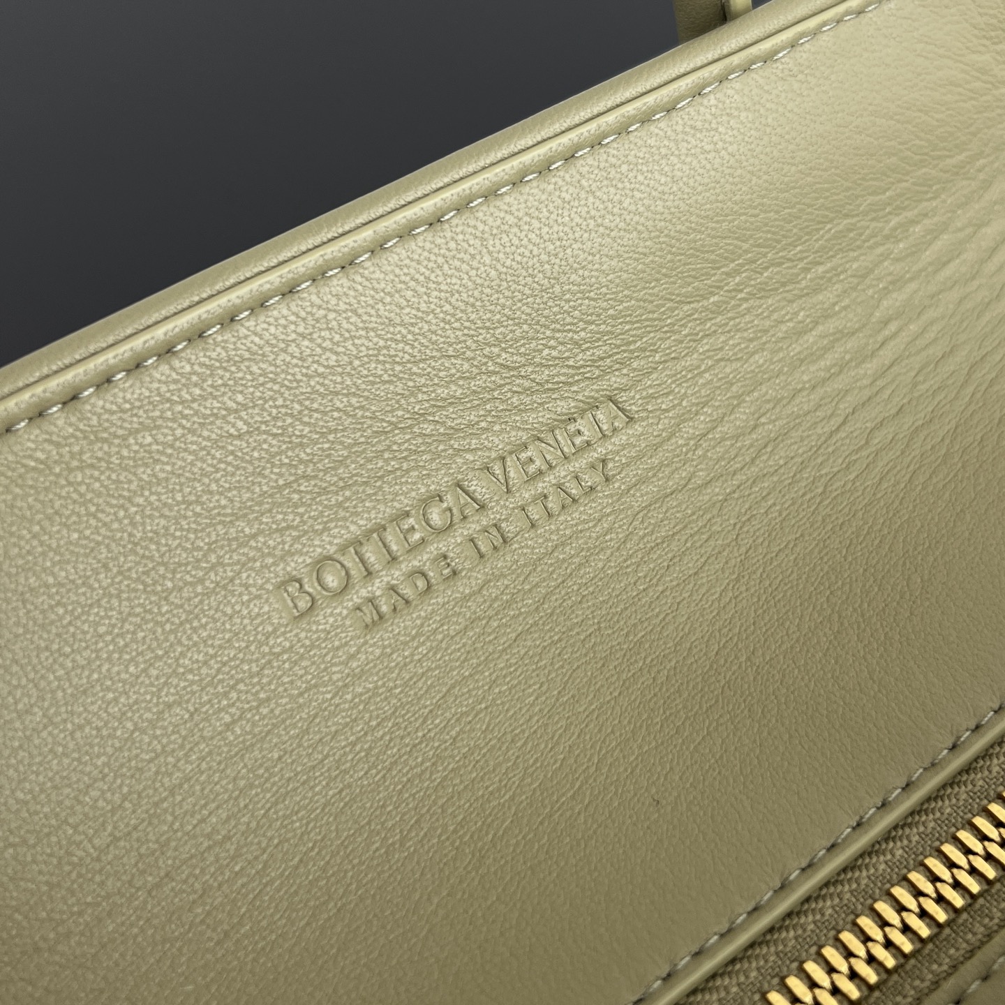 BV's new product Barbare Tote handbag, small size 🤎 875932, has a refined simple style and a quiet sense of luxury photo 1