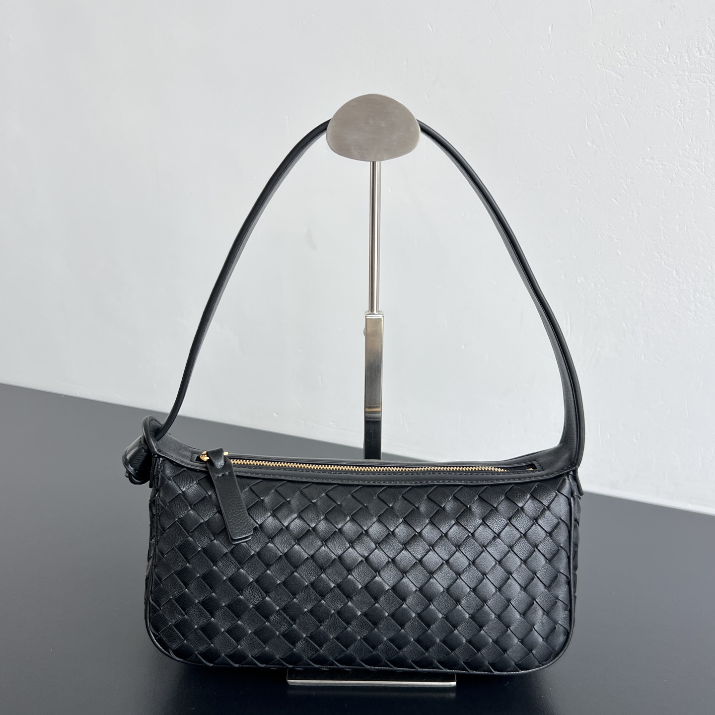 New product Nodo armpit bag ✨ 876370 This time the entire bag adopts lntrecciato weaving process, which is more brand-recognizable