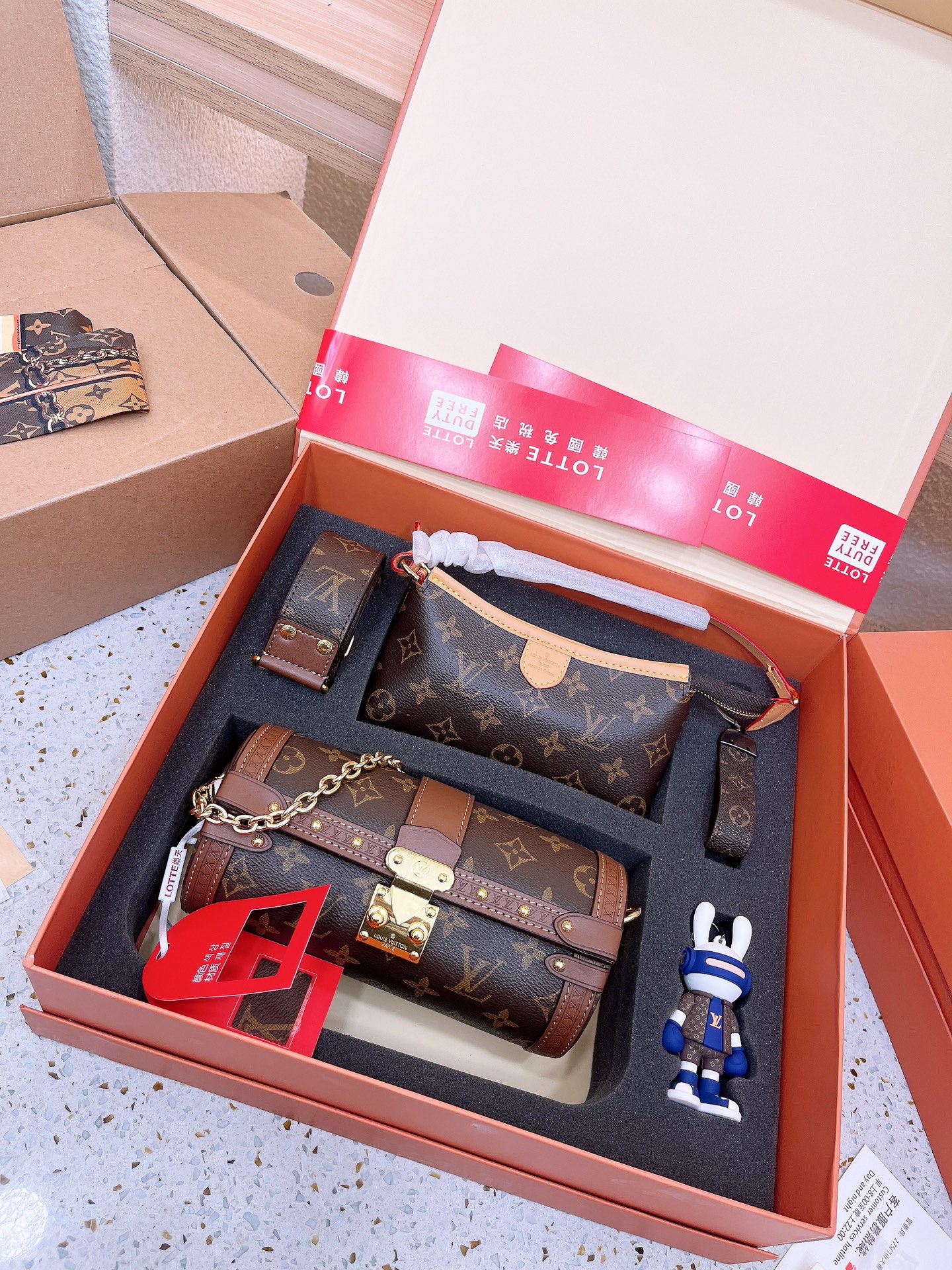 Louis Vuitton LV Papillon Trunk Crossbody & Shoulder Bags Sellers Online
 Gold Hardware Epi Chains