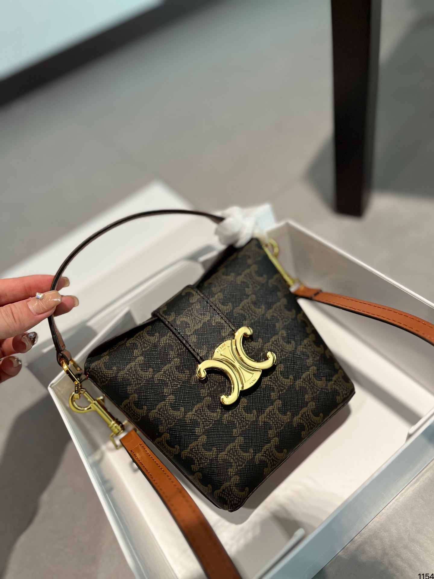 CHANEL Cute fluffy gold chain bag #PCIP27