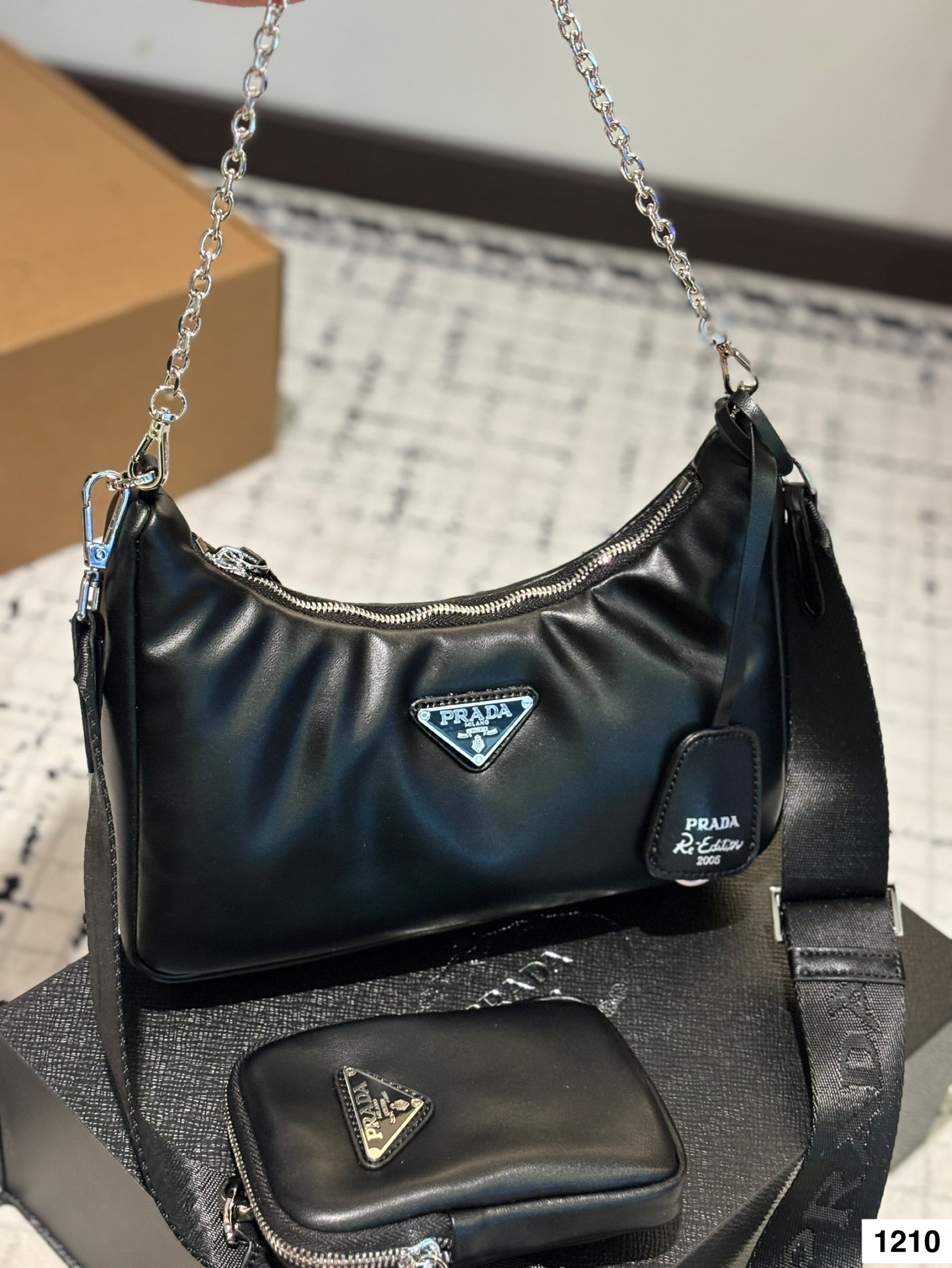 Prada Nylon Re-Edition 2005 Shoulder Bag with Adjustable Strap 8 i1744085950 8631 6