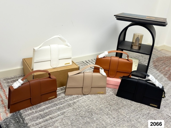 Jacquemus Le Grand Bambino Leather Top Handle Bag - Stylish & Chic 1 Jacquemus Le Grand Bambino Leather Top Handle Bag - Stylish & Chic