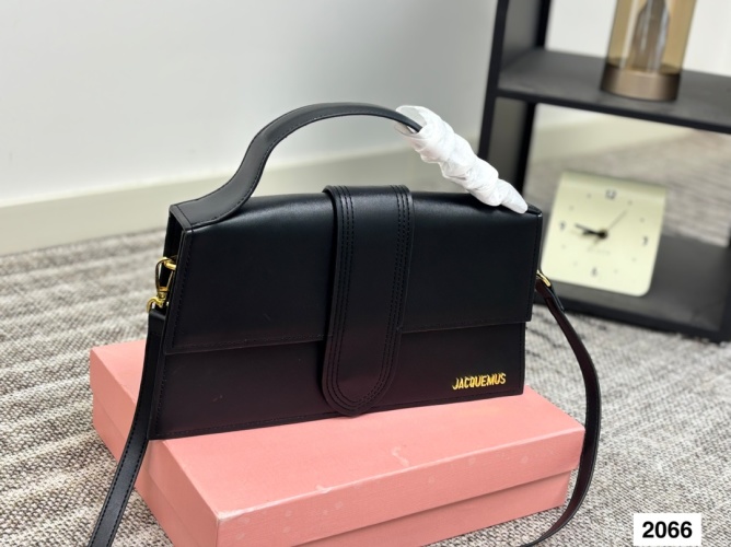 Jacquemus Le Grand Bambino Black Leather Shoulder Bag, 30cm 1 Jacquemus Le Grand Bambino Black Leather Shoulder Bag, 30cm