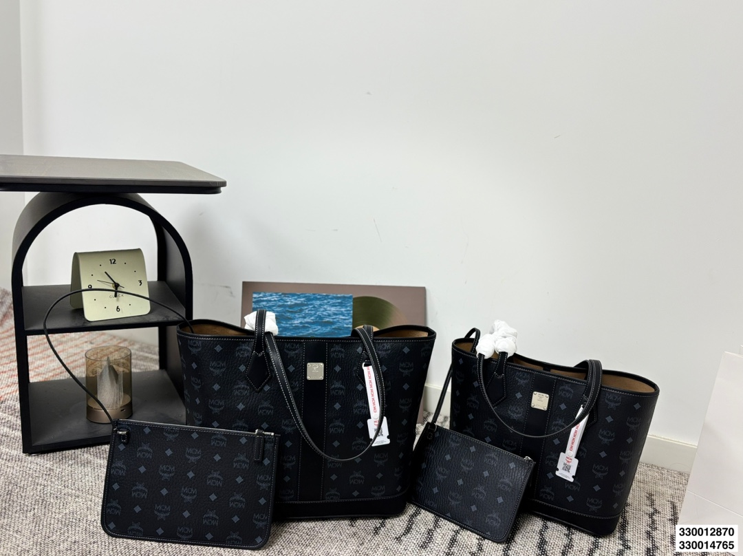 p210 p205 Con caja de avión Tamaño 34.30/30.25 Bolsa tote de cesta mini MCM de dos compartimentos La nueva cesta MCM es…