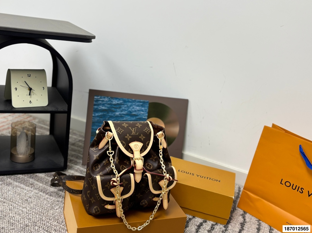 P263 Comes With Gift Box | | Size: 22×23 | Lv Louis Vuitton’s New Drawstring Backpack | Classic Presbyopia Pattern, Delicate And Soft Leather | Drawstring Design, Light Weight, Large Capacity | Same Style For Men And Women, Suitable For Commuting And Traveling🉑️