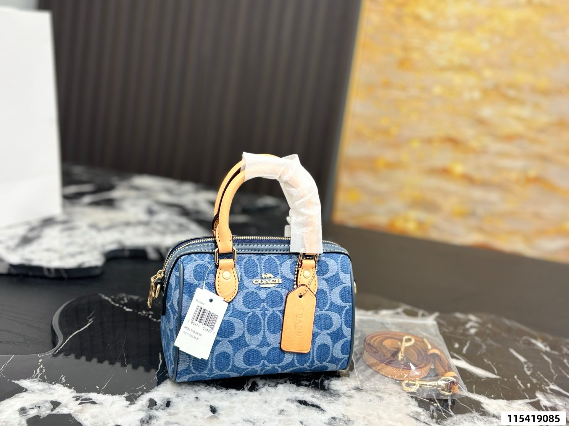 Con caja de regalo, tamaño: 18*12 cm Coach mini bolso almohada/nuevo producto, súper lindo mini Boston, clásico en tall…