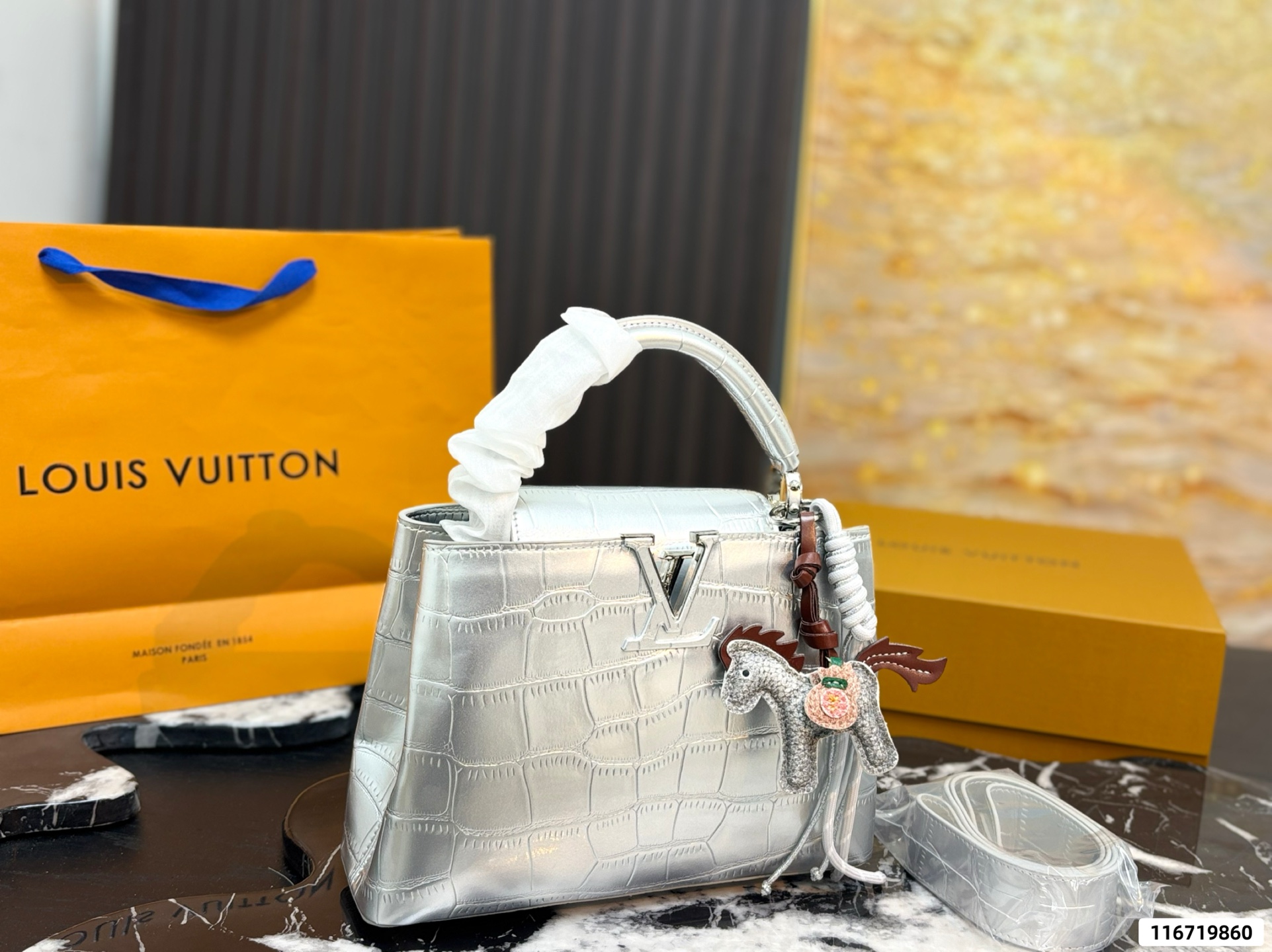 Alternative view of Louis Vuitton Cap 11305