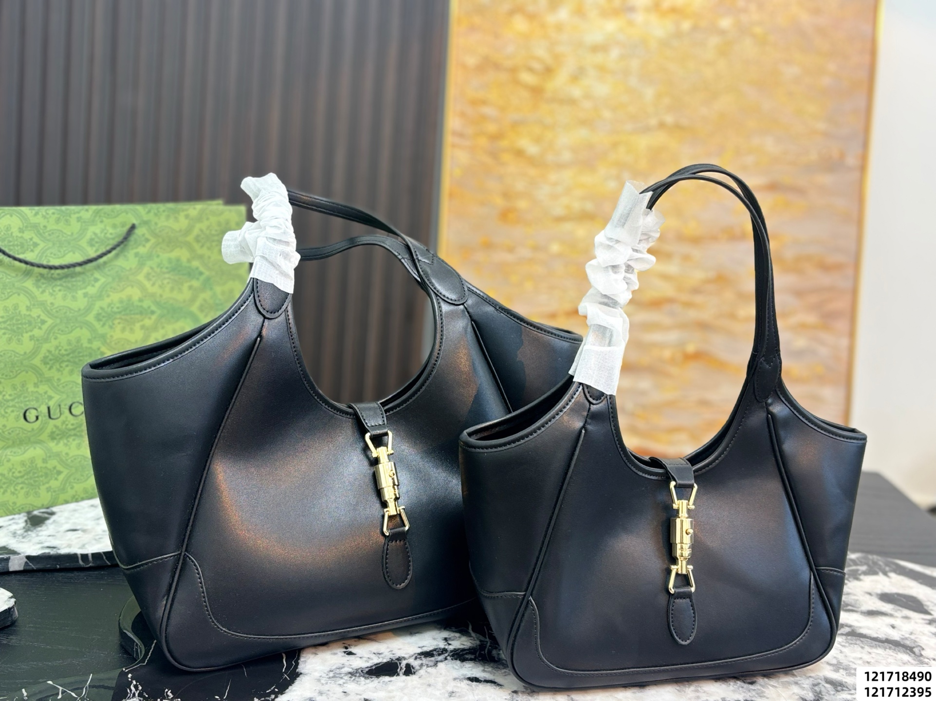Gucci Shoulder Bag 11310