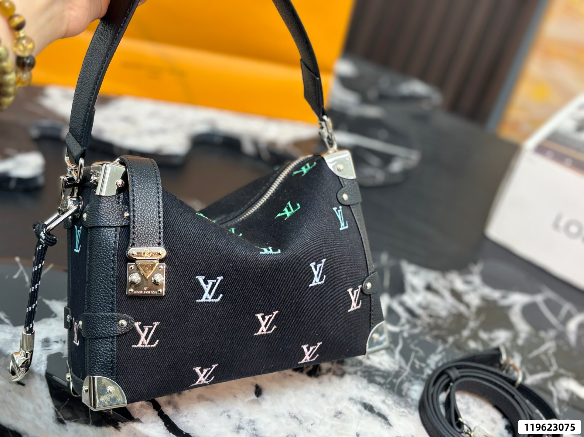 P338 Gift Box With Pendant | Lv King's New Bag Trunk | Gu Ailing's Catwalk Soft Box Is Finally Here | Super Stylish Upupup | Search Lv Soft Box Box | Size 23 16