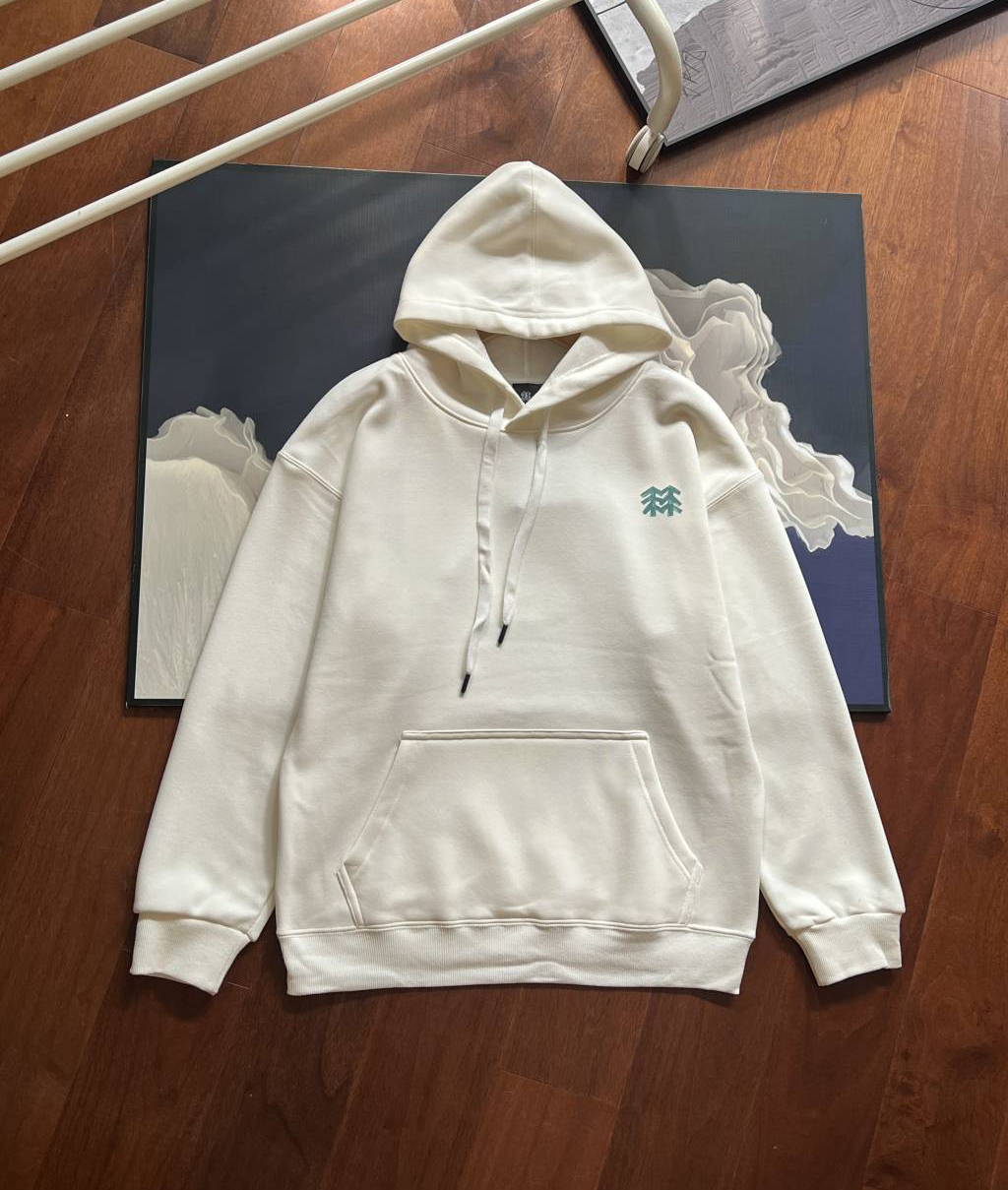 💰125
KOLON SPORT可隆户外运动露营男女情侣款宽松连帽涂鸦加绒卫衣!
全棉面料,布面平整,光泽自然,手感柔软,上身舒适,品质细腻。
内里复合银狐绒,保暖升级,温暖时刻相伴。
兜帽配有拉绳,可调节松紧,提升穿着舒适感,
罗纹针织的袖口和下摆,贴合身形保持有型,同时防止寒风灌入。
配有袋鼠式口袋,提供小物件收纳空间。
前胸和后身印有精致的可隆创意露营图案,生动有趣,
男女中性款设计,可作情侣款穿搭。
适合多场景户外出行穿搭的连帽卫衣。
颜色:黑色,白色,
尺码:M--2XL
尺码 胸围 衣长 肩宽 袖长 建议体重
M: 108 67 56 55. 100-125
L: 113 69 58 57 125-145
XL: 118 71 60 59 145-165
2XL:122 73 62 61 165-185