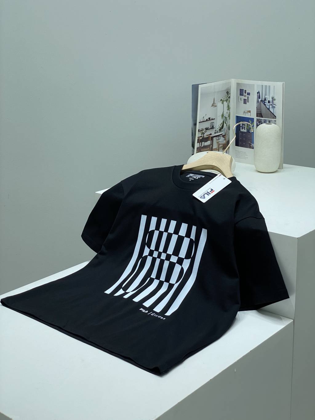 Alternative view of T-Shirt 04190