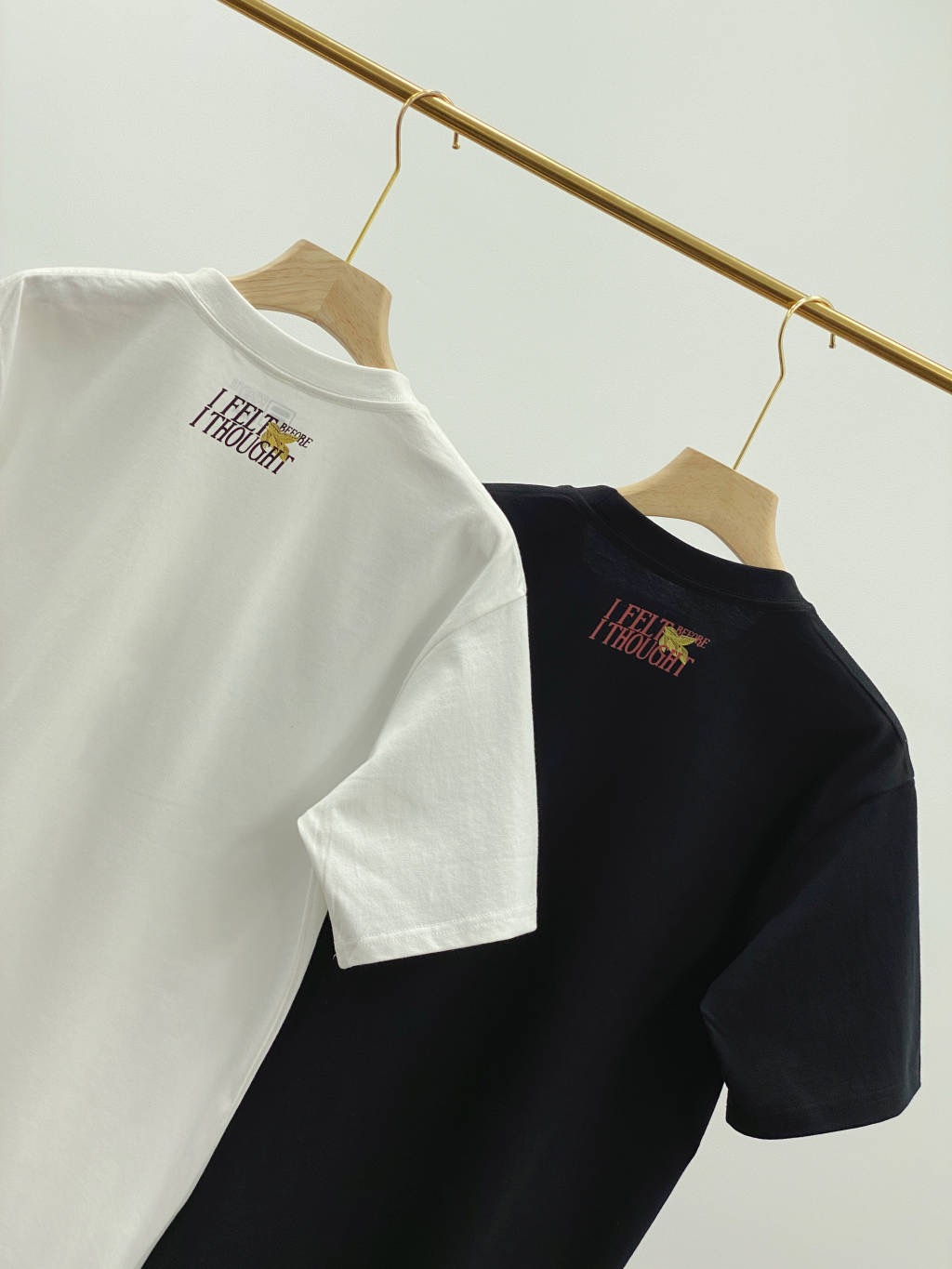 Alternative view of T-Shirt 00801
