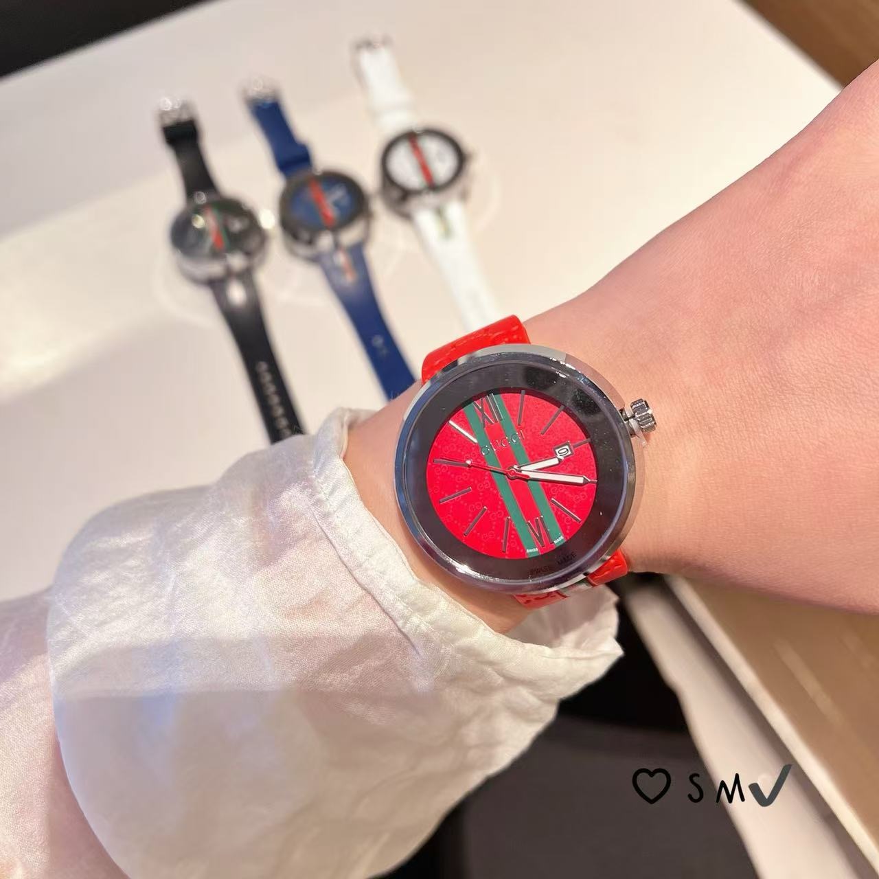 Gucci Dive Watch with Silicone Band Unisex Quartz Movement Casual Style 6 i1739248159244 647 0 5