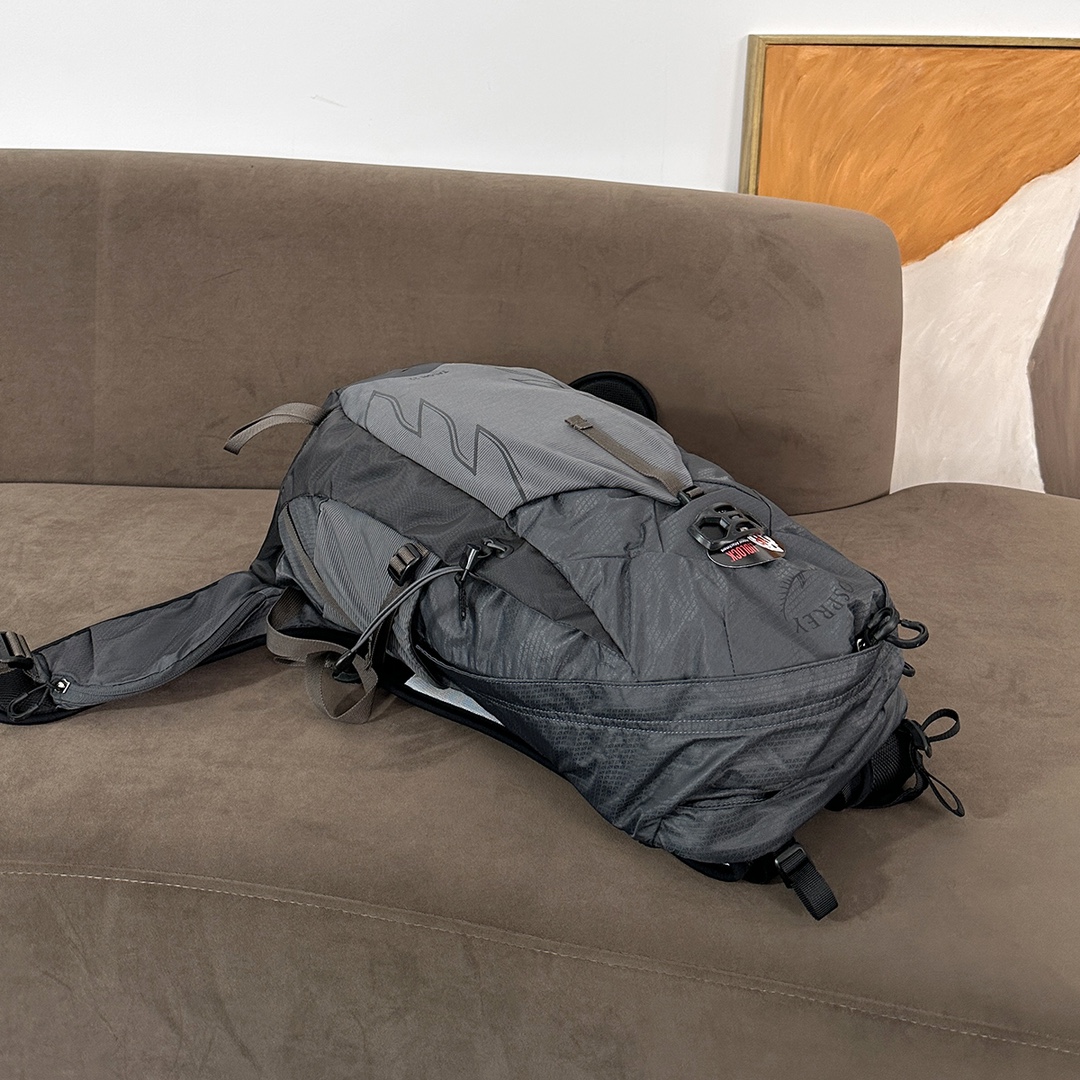 OSPREY Talon 22 Backpack - Comprehensive 3