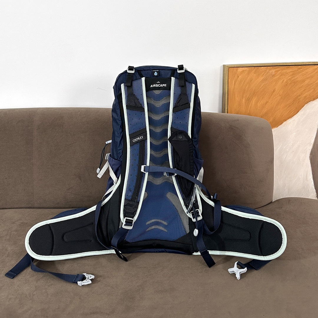**Colorway:** Ceramic Blue - Comprehensive 2