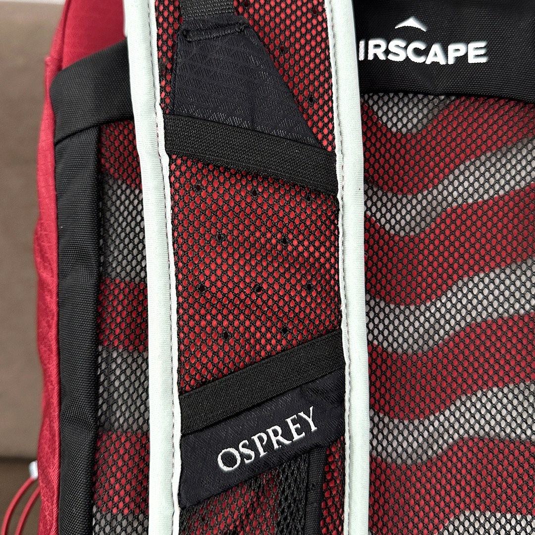 Integrated Zippered Hip Belt Pocket - Comprehensive 6