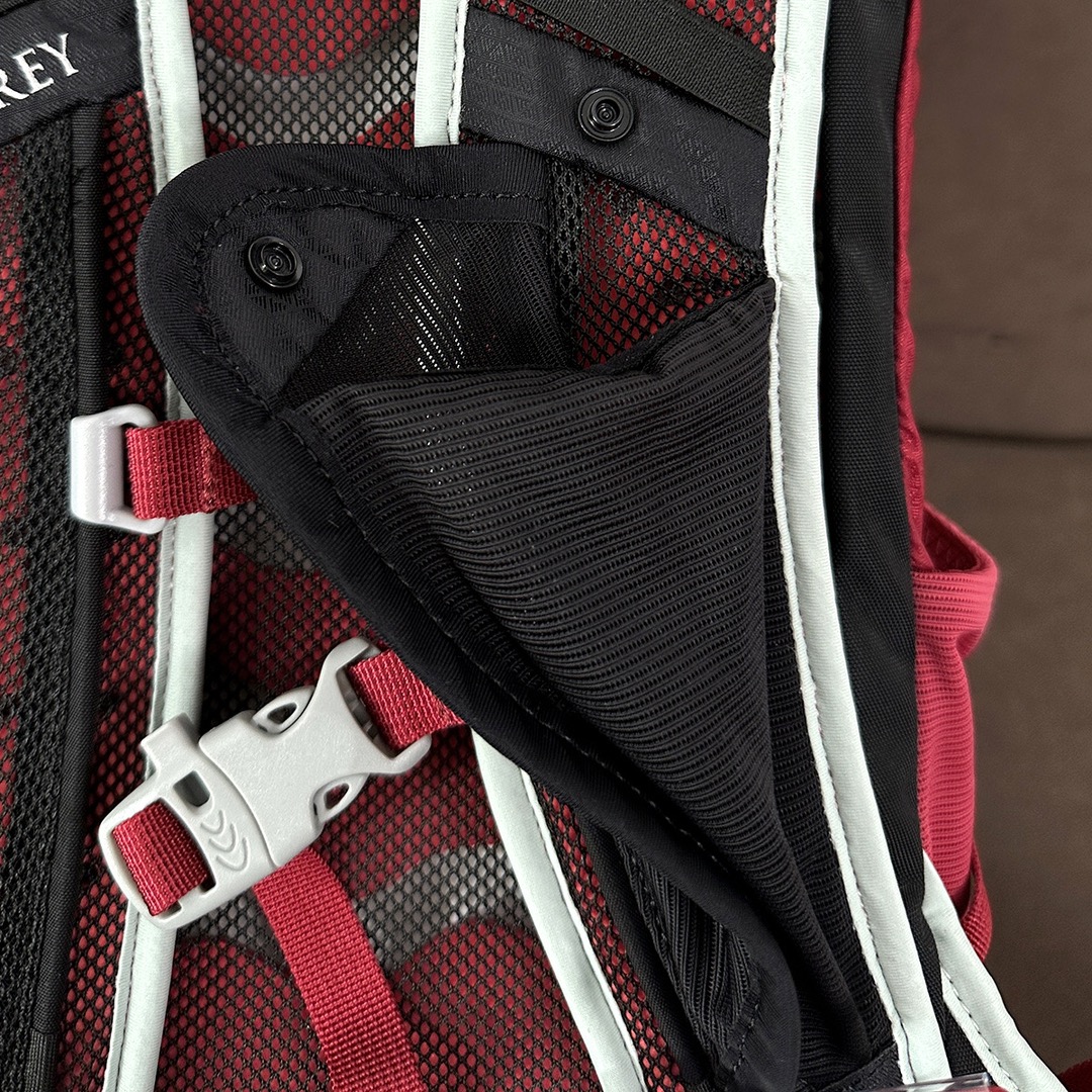 Integrated Zippered Hip Belt Pocket - Comprehensive 7