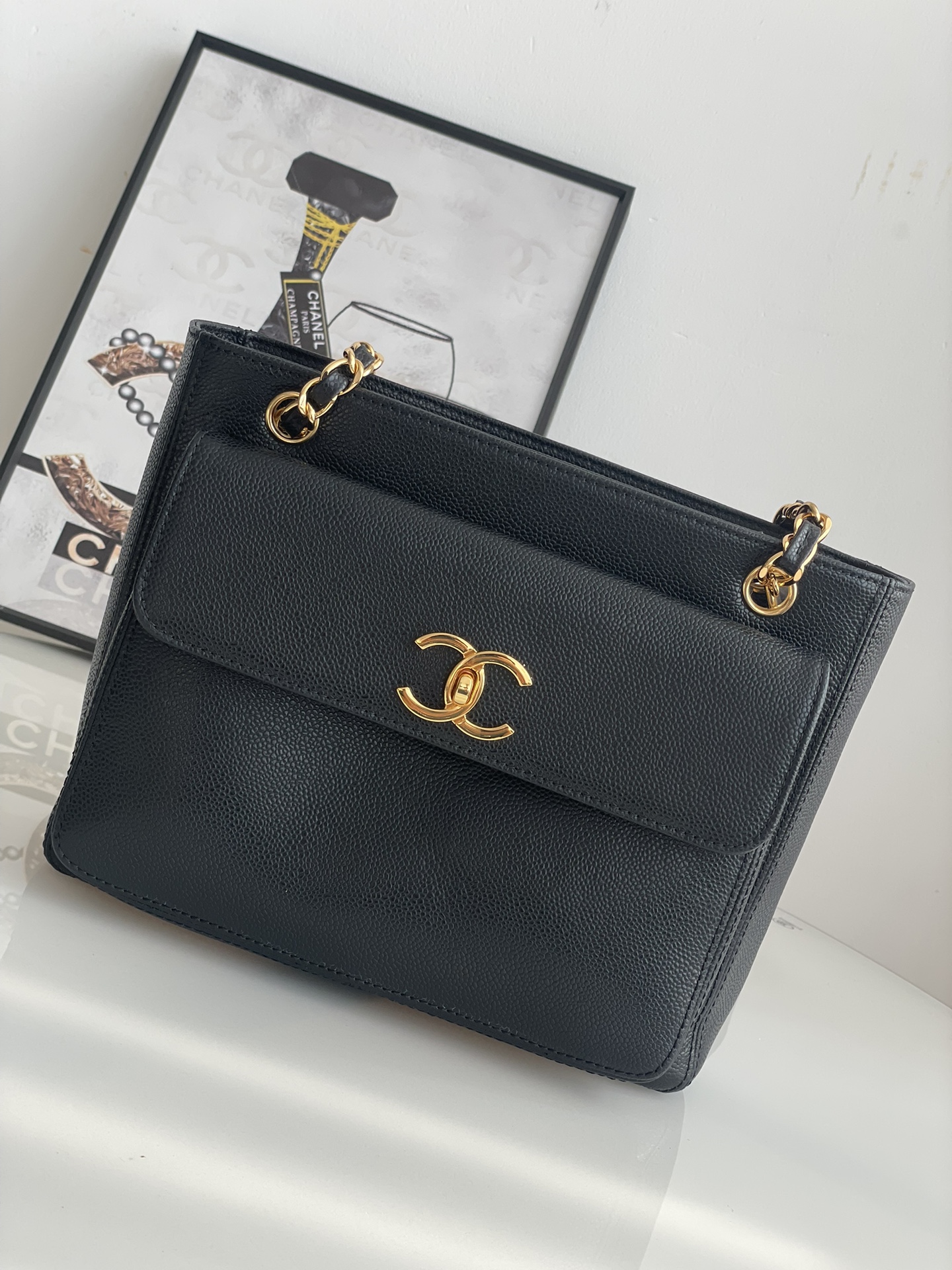 Chanel Borsette Borse Tote Nero Hardware oro Pelle bovina Vintage Casual